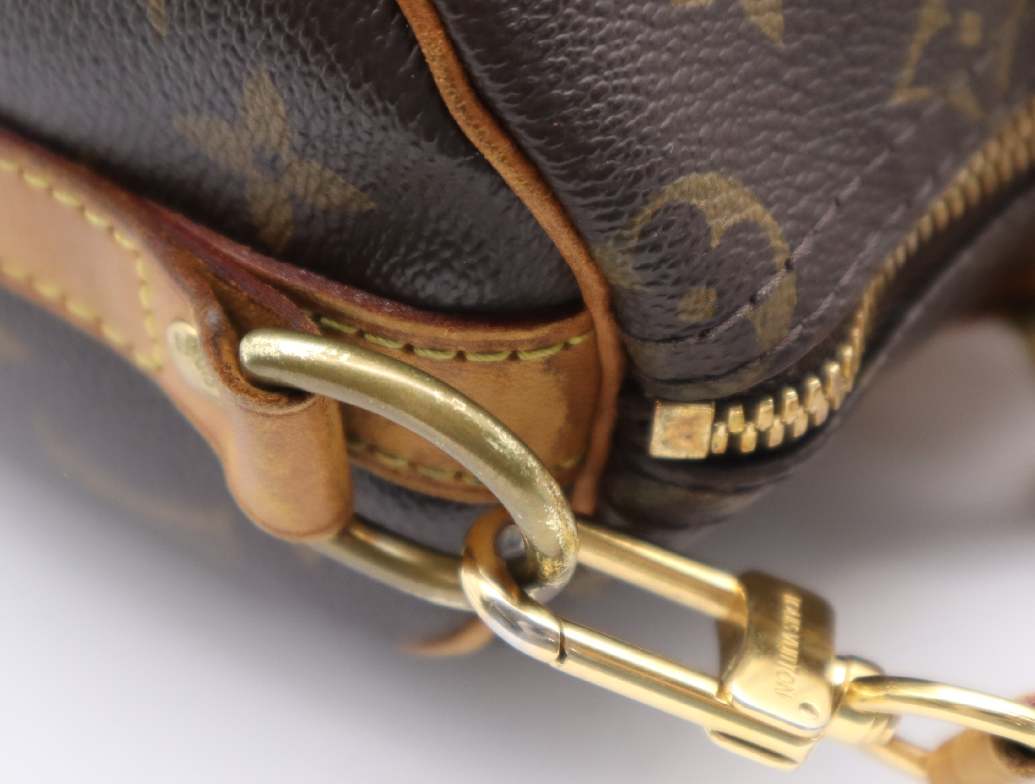 M41113 Monogram Speedy Bandoulière 25 Handbag with Shoulder Strap and 2 Keys — view 8