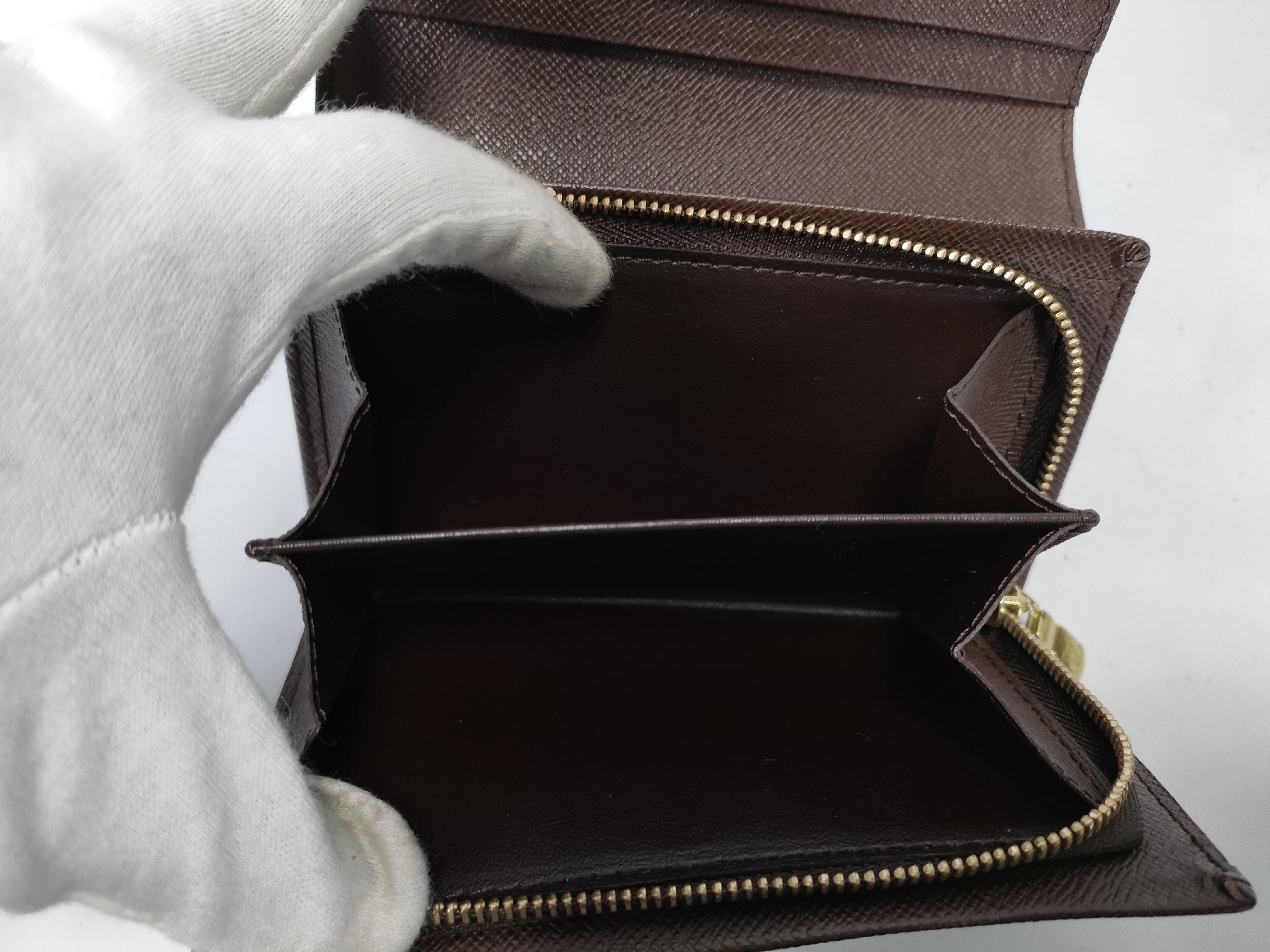 Damier Vuitton Tresor Damier Wallet — view 14