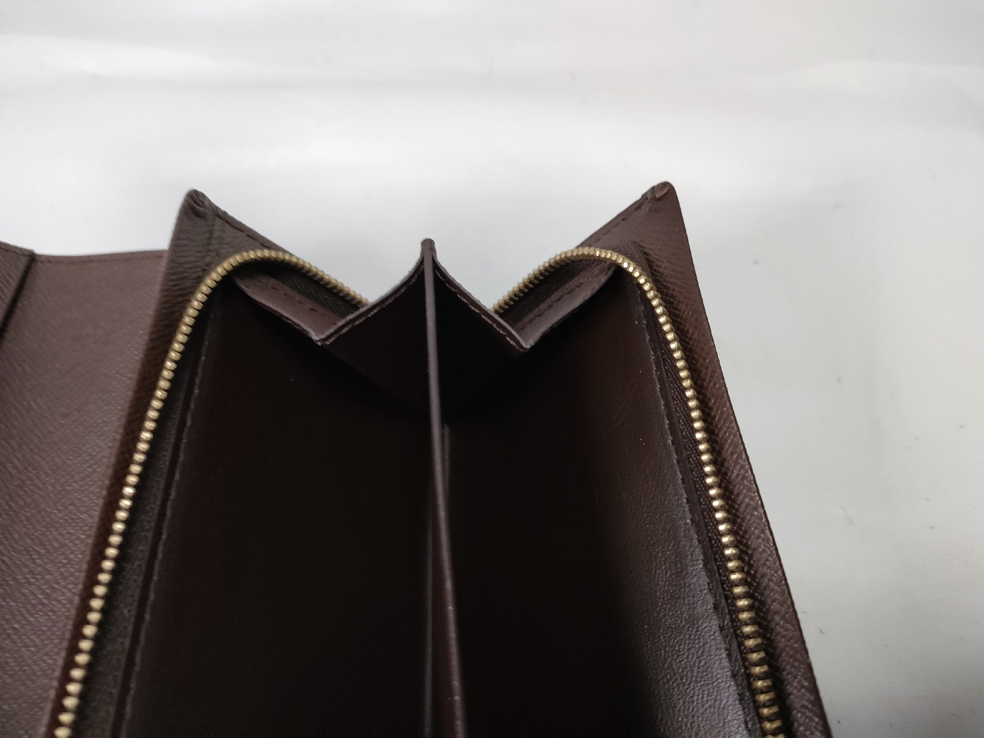 Damier Vuitton Tresor Damier Wallet — view 15