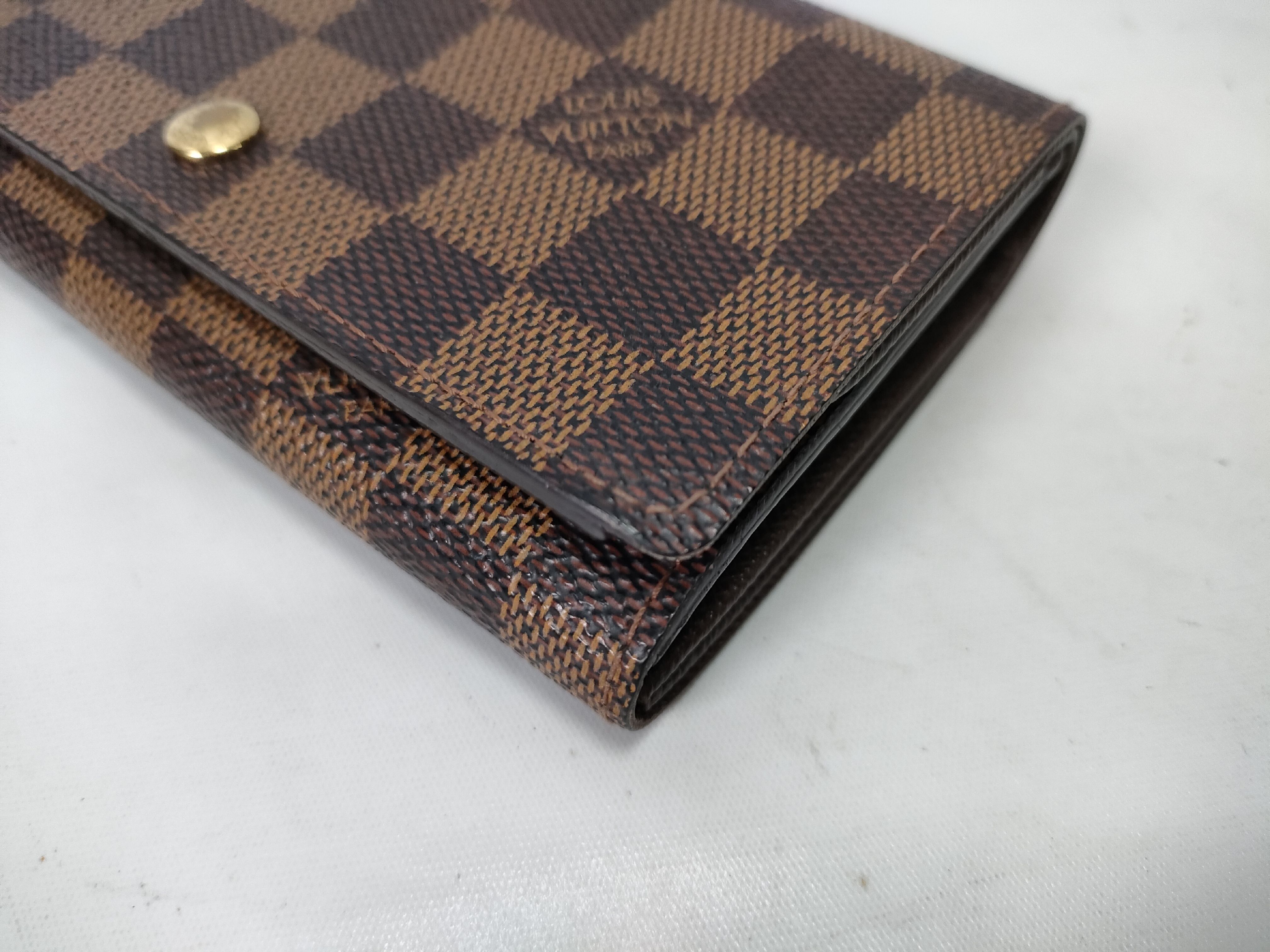 Damier Vuitton Tresor Damier Wallet — view 3