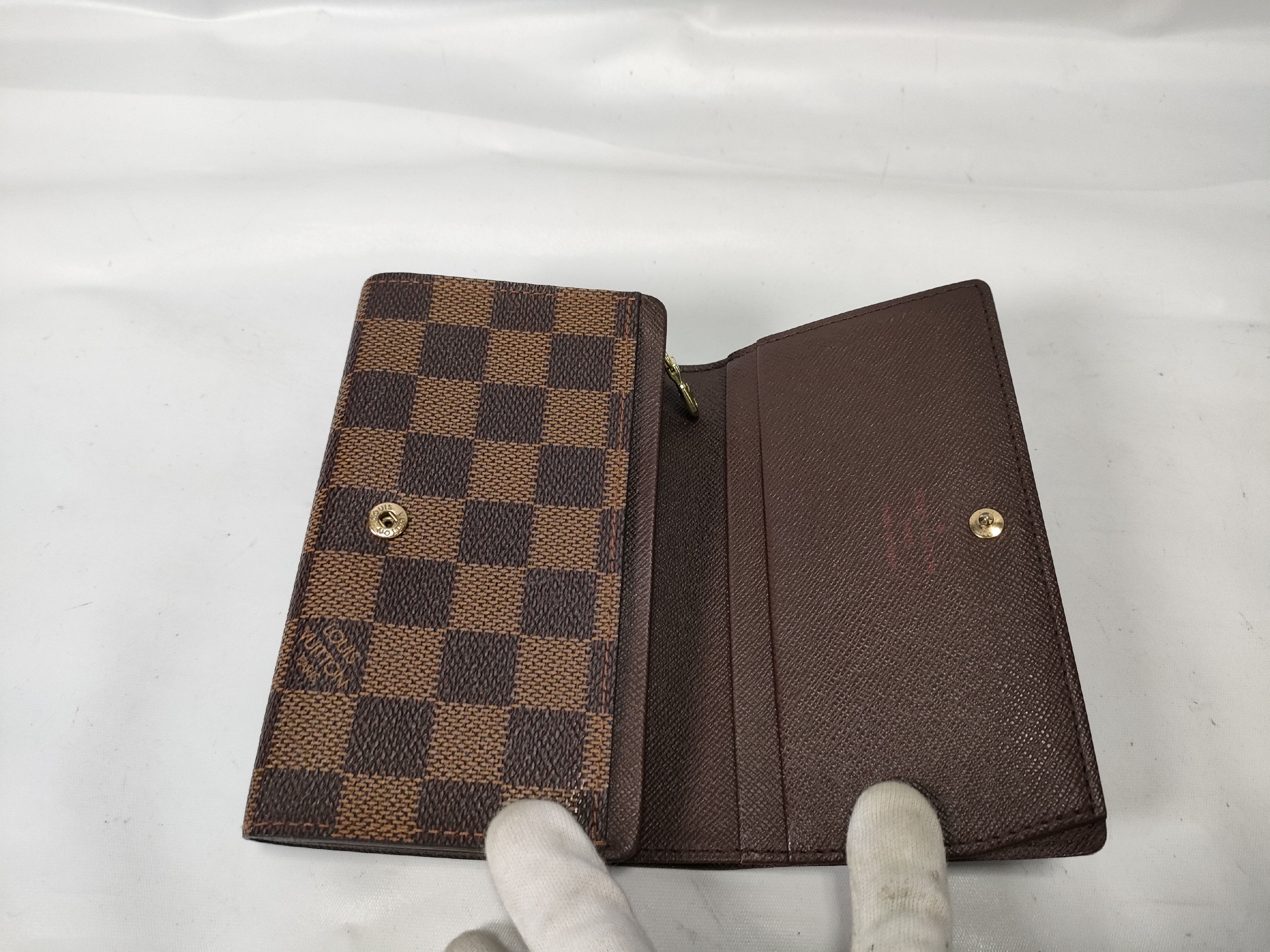 Damier Vuitton Tresor Damier Wallet — view 8