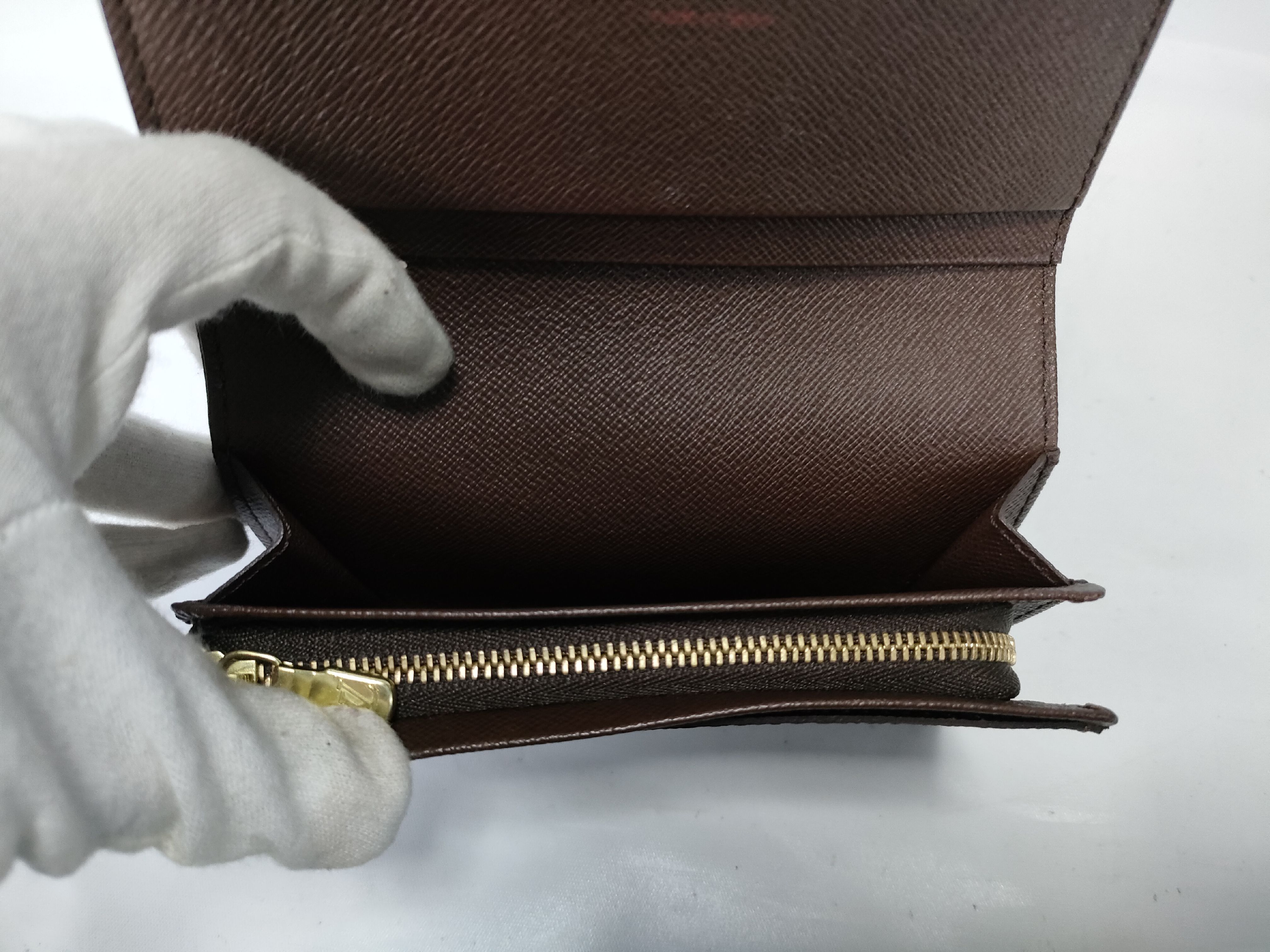 Damier Vuitton Tresor Damier Wallet — view 10