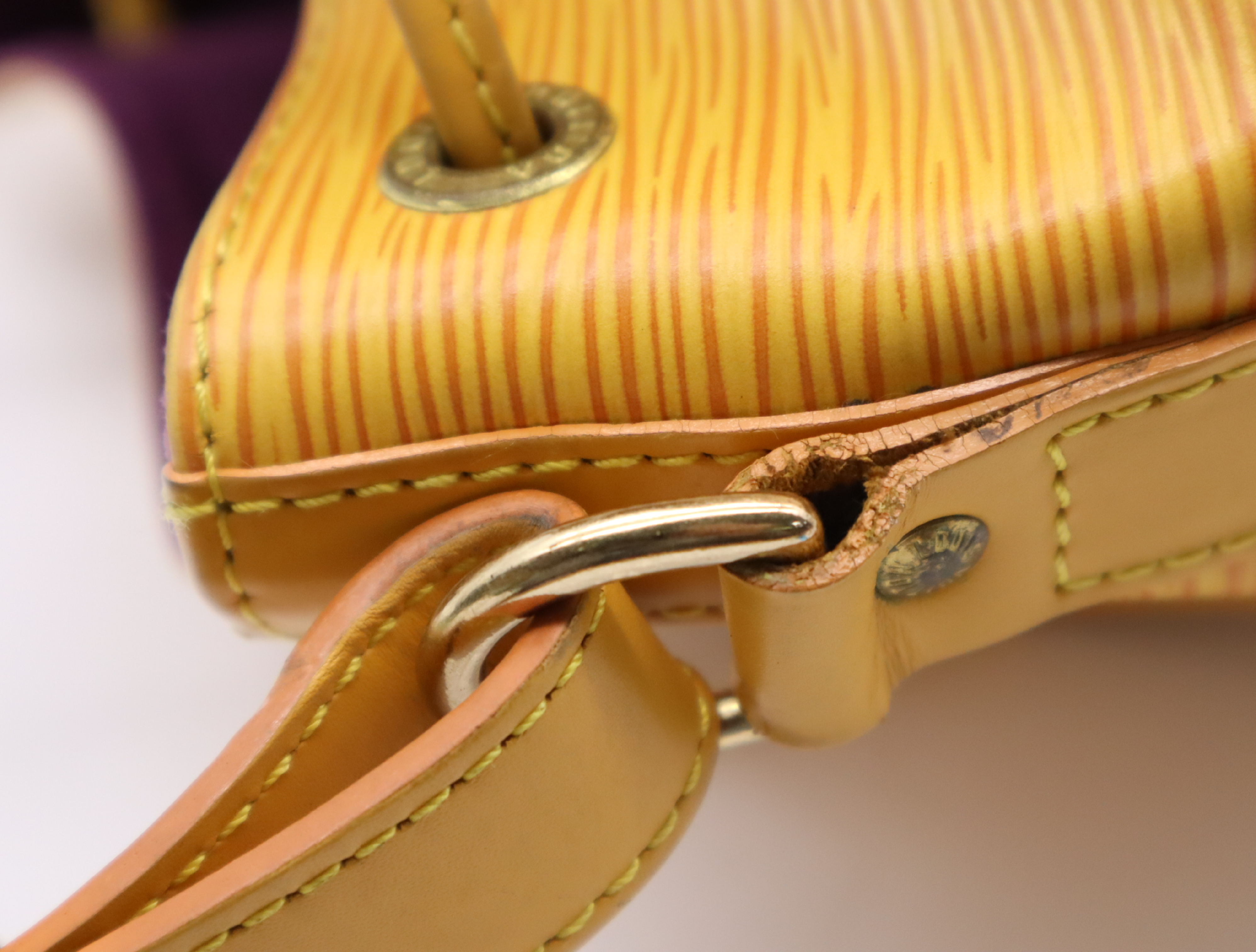 M44109 Epi Petit Noe Tassili Yellow Shoulder Bag — view 9