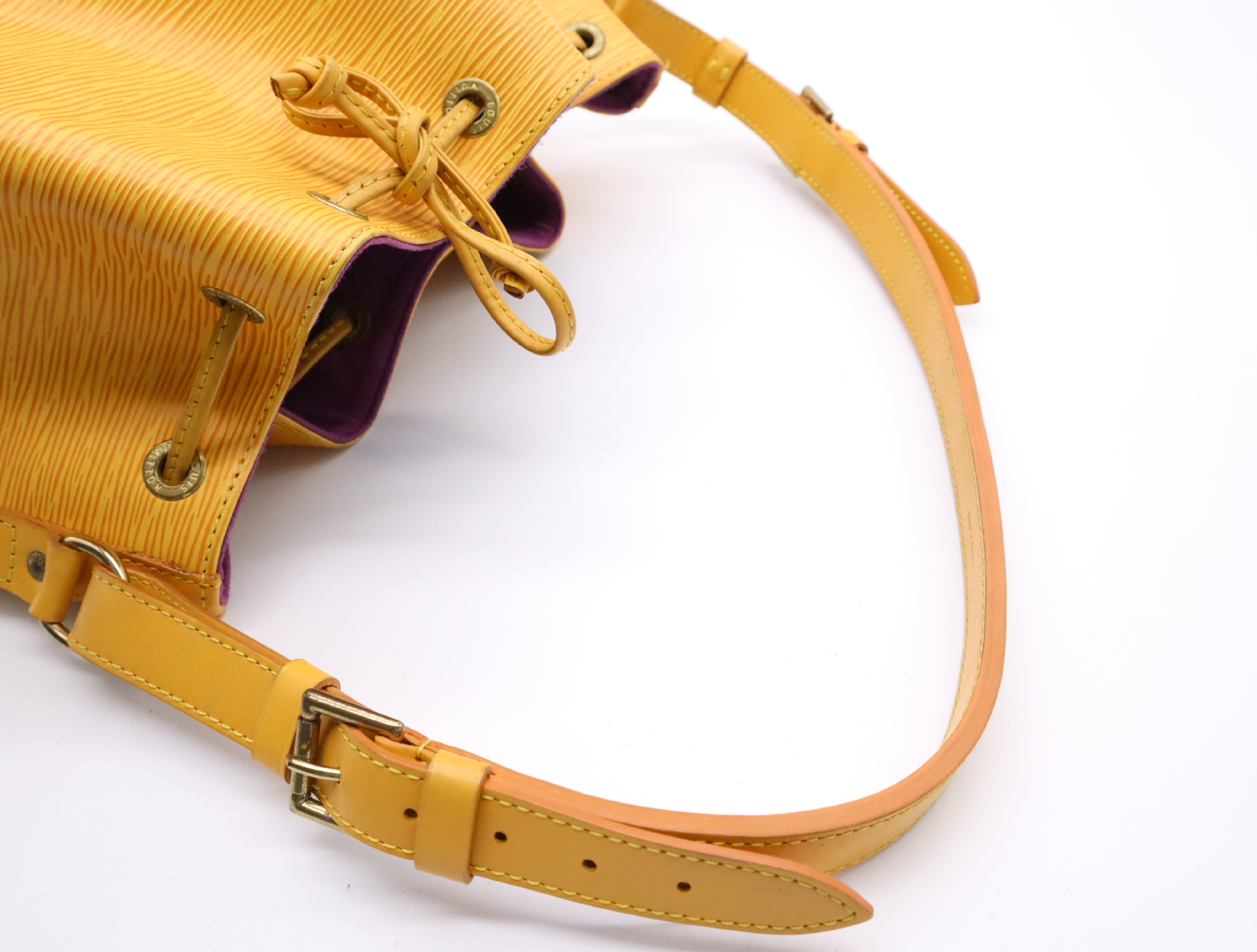 M44109 Epi Petit Noe Tassili Yellow Shoulder Bag — view 10