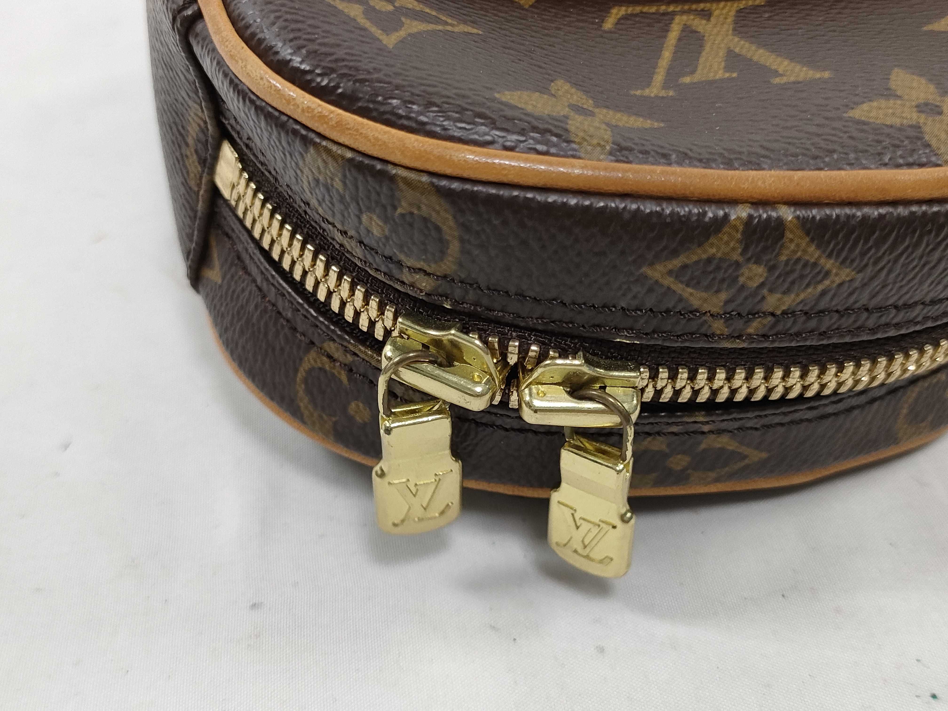 Monogram Pochette Gange M51870 CA0026 Shoulder Bag — view 8