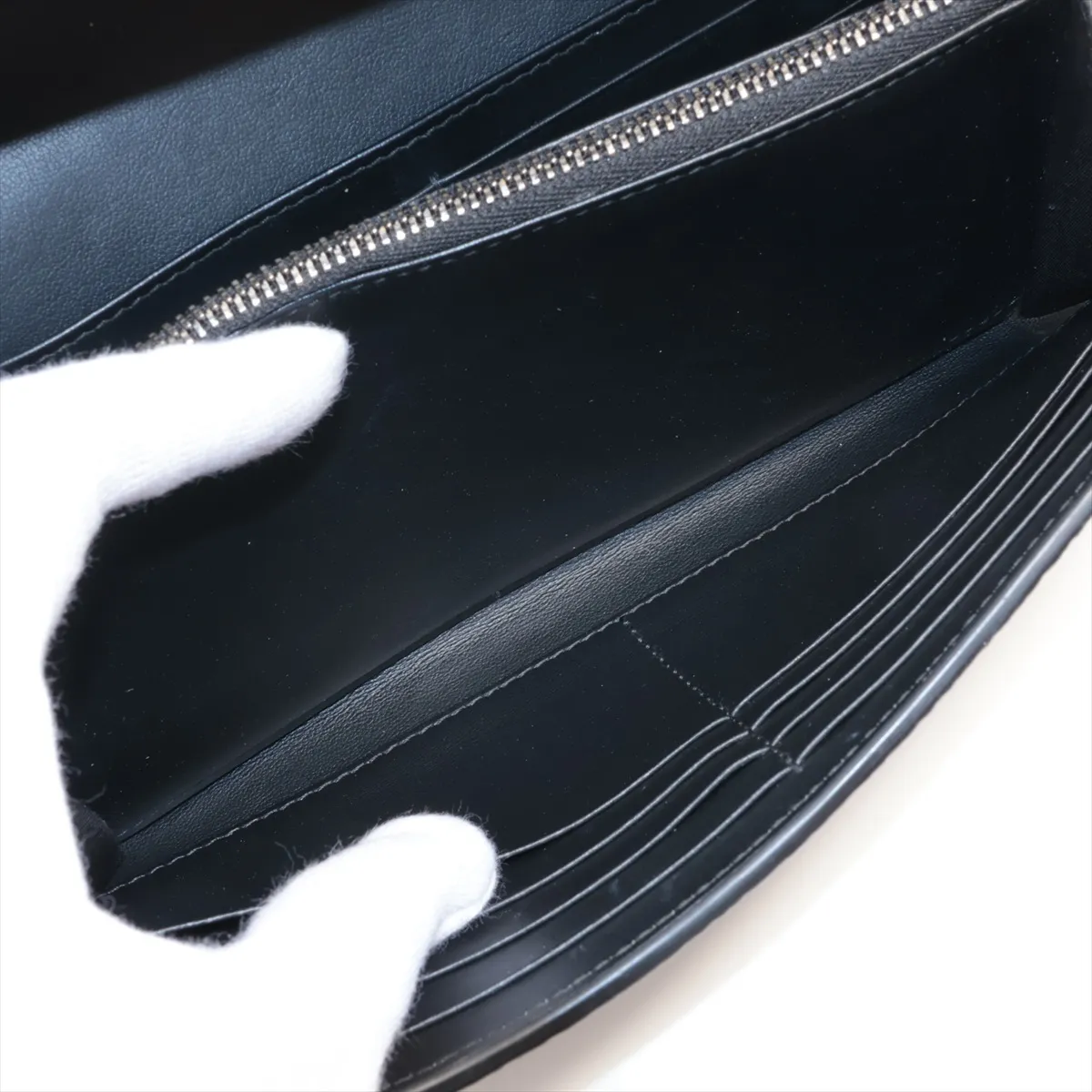 Oblique Gravity Leather Long Wallet, Black — view 7