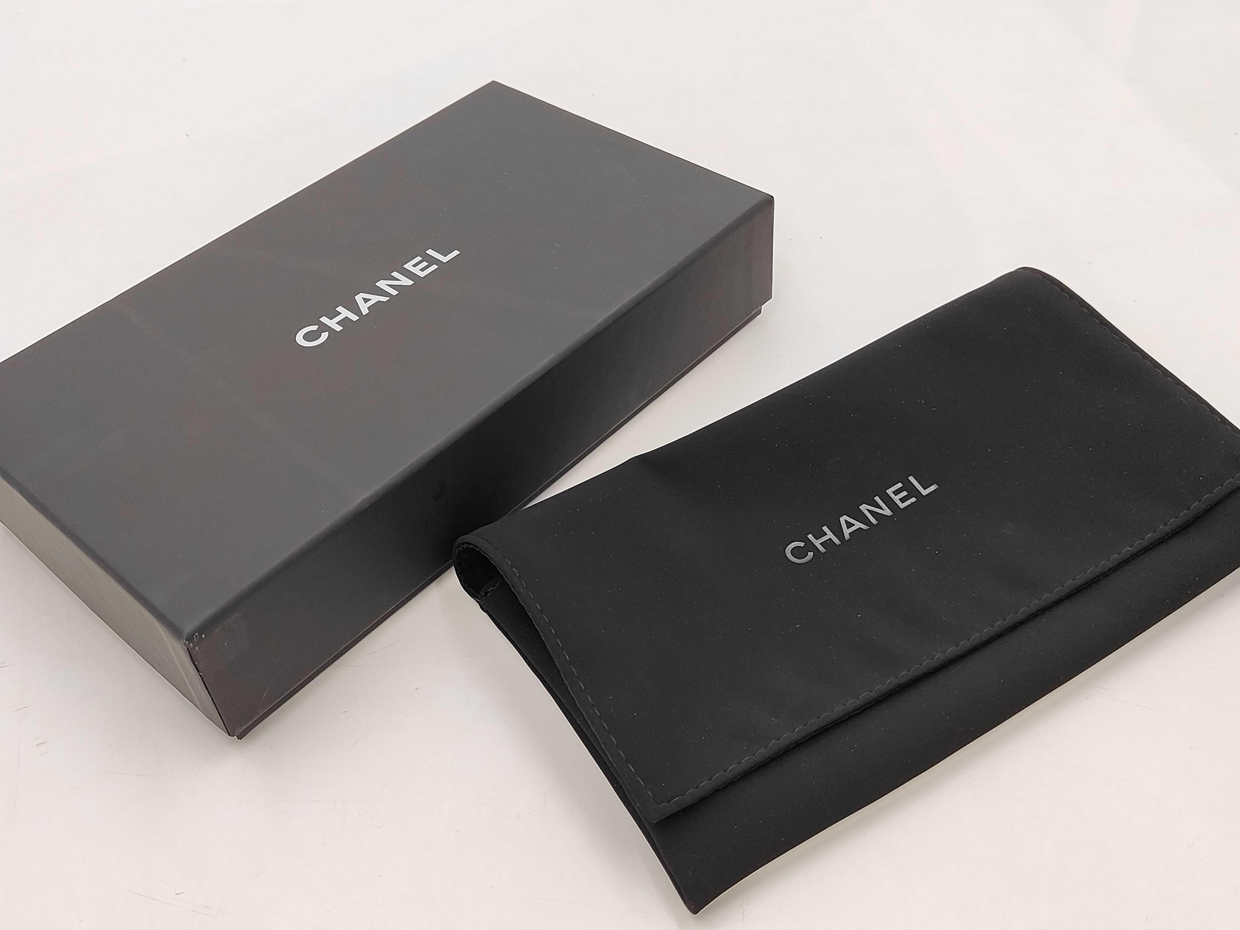 Caviar Skin Matelassé Medium Flap Wallet — view 13