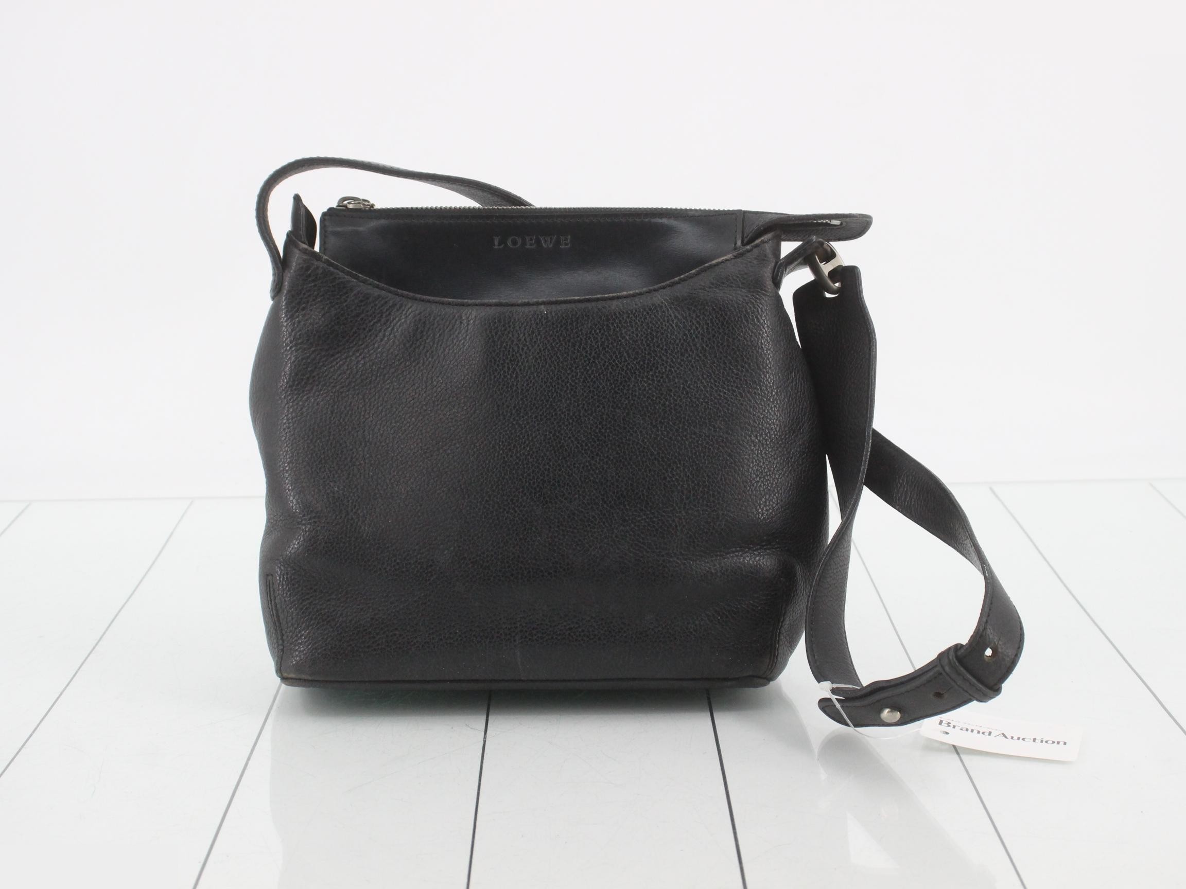 Leather shoulder bag
