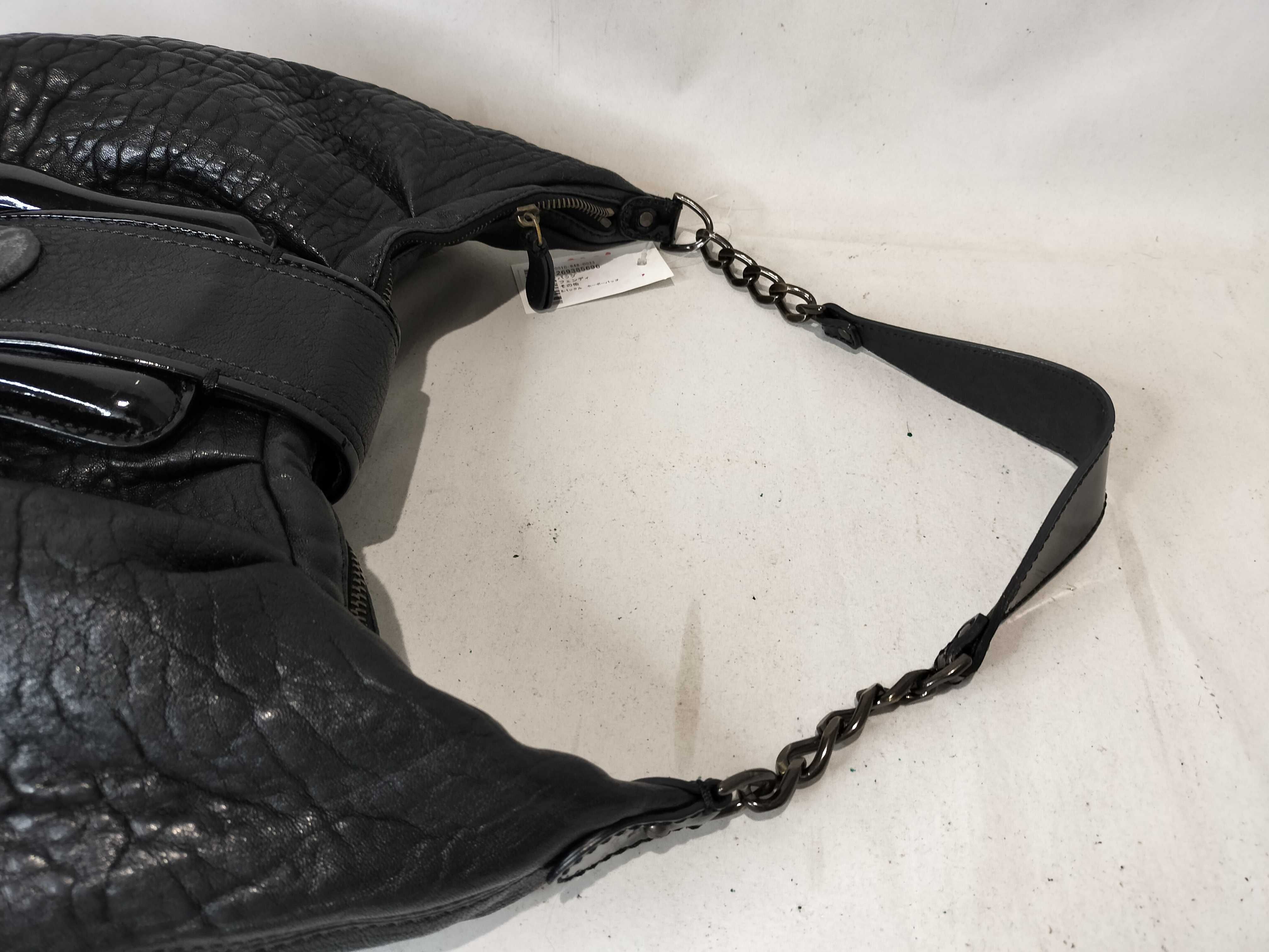 B-buckle hobo bag — view 4