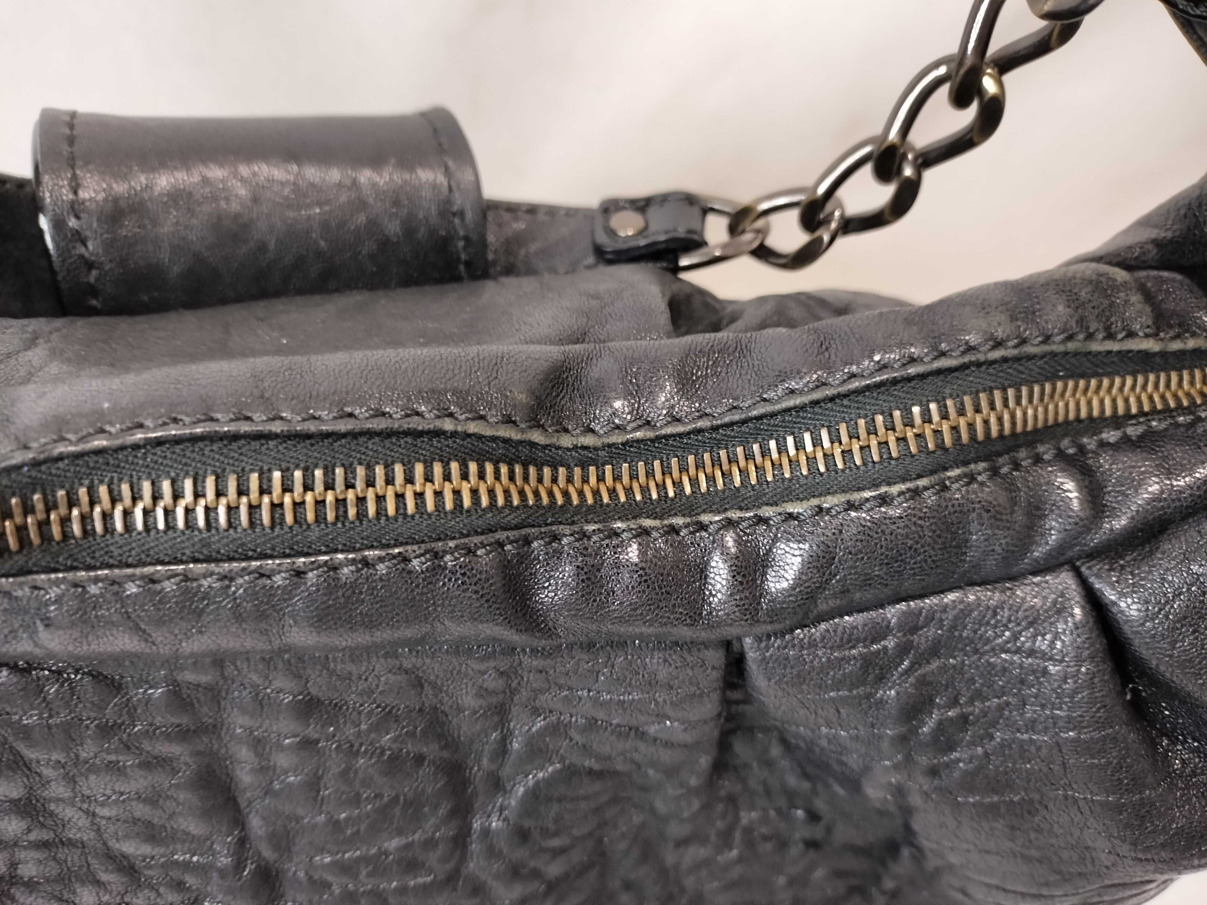 B-buckle hobo bag — view 9