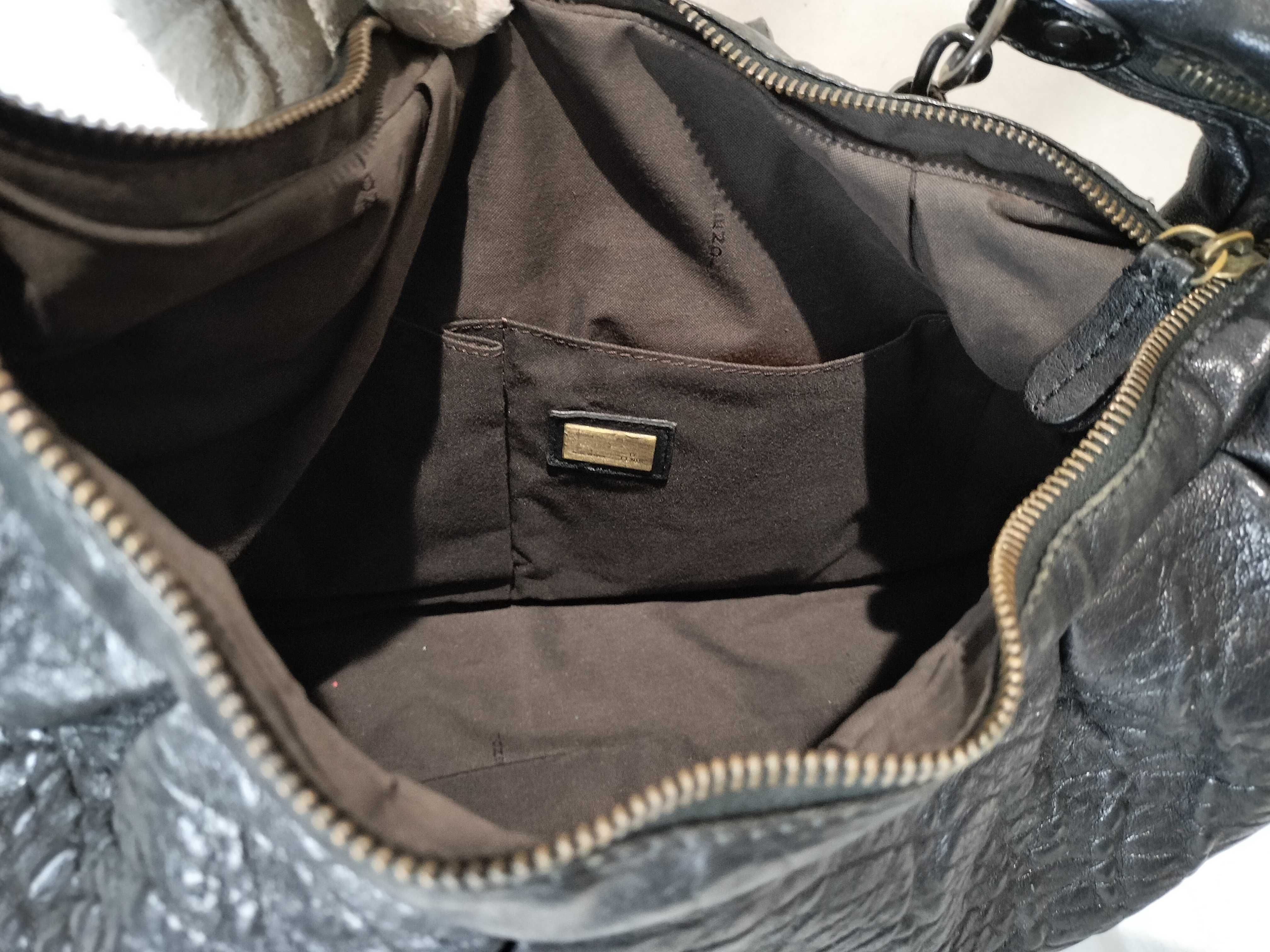 B-buckle hobo bag — view 10