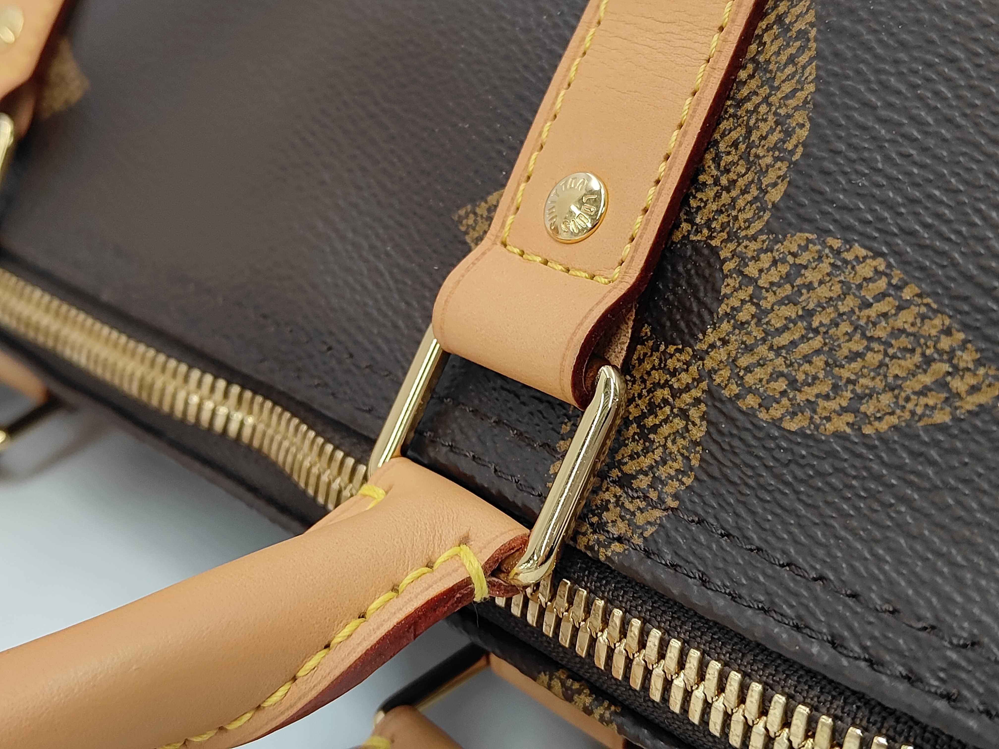 LV Keepall Bandoulière 50 Reverse Boston Bag — view 5