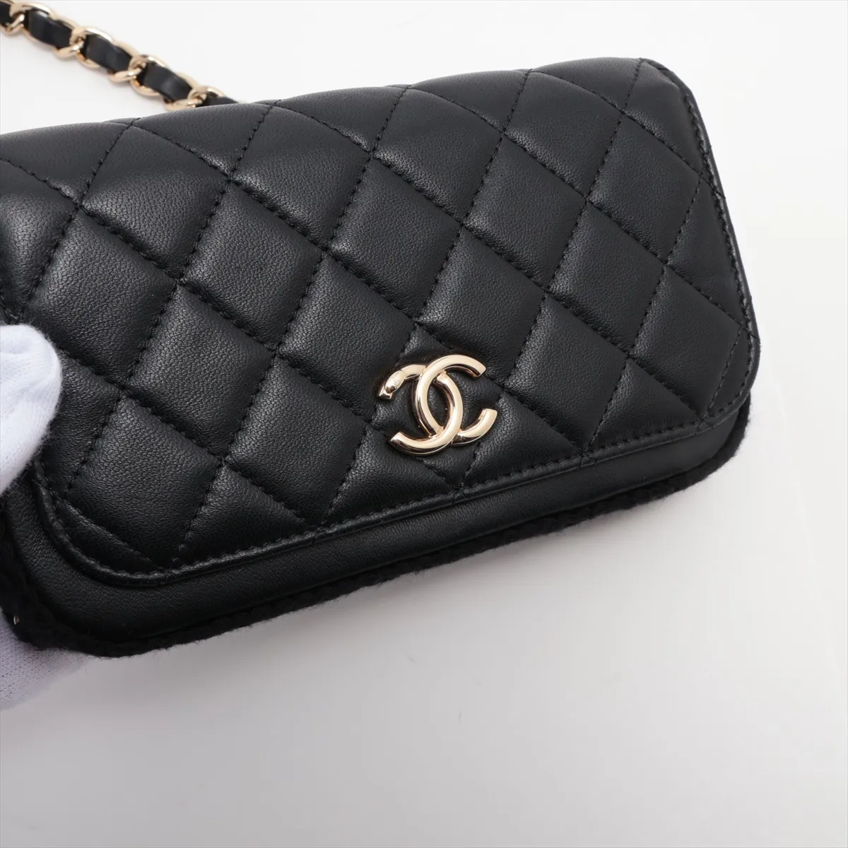 Matelasse Lambskin x Crochet Chain Wallet Black Gold Hardware 31947894 31s — view 11