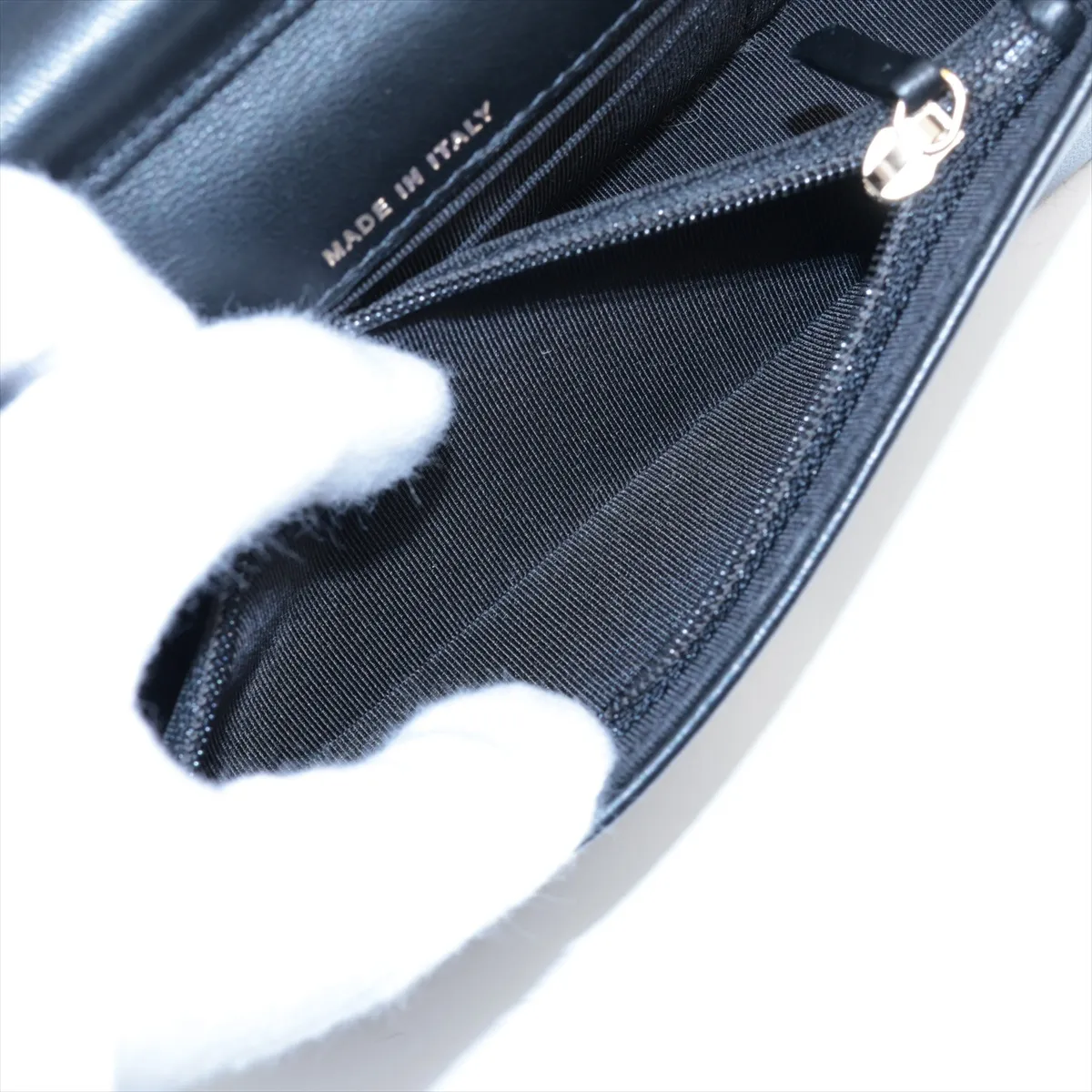 Matelasse Lambskin x Crochet Chain Wallet Black Gold Hardware 31947894 31s — view 7