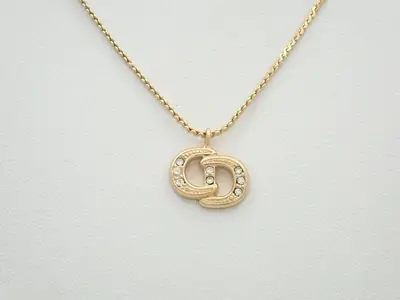 Gold necklace, chain approximately 43cm