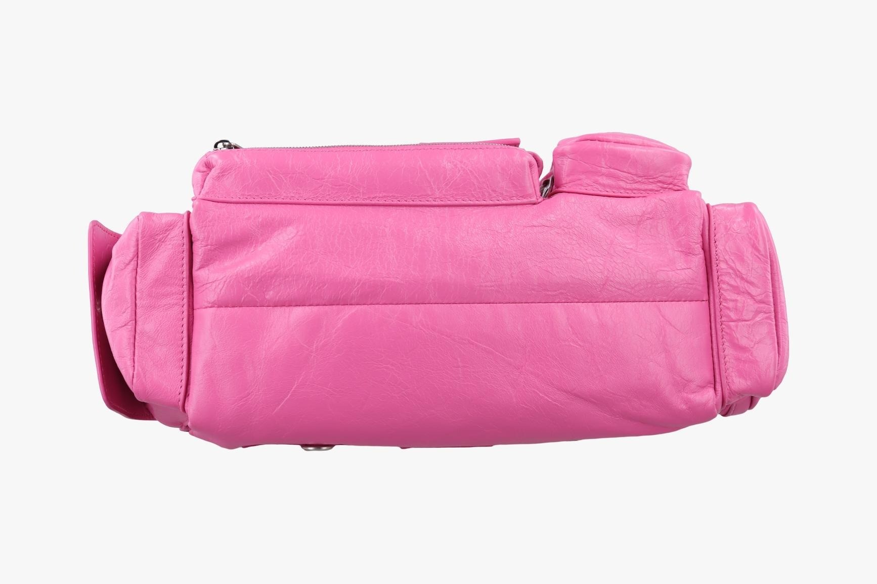 Super Busy XS Sling Bag, Leather, Pink — view 3