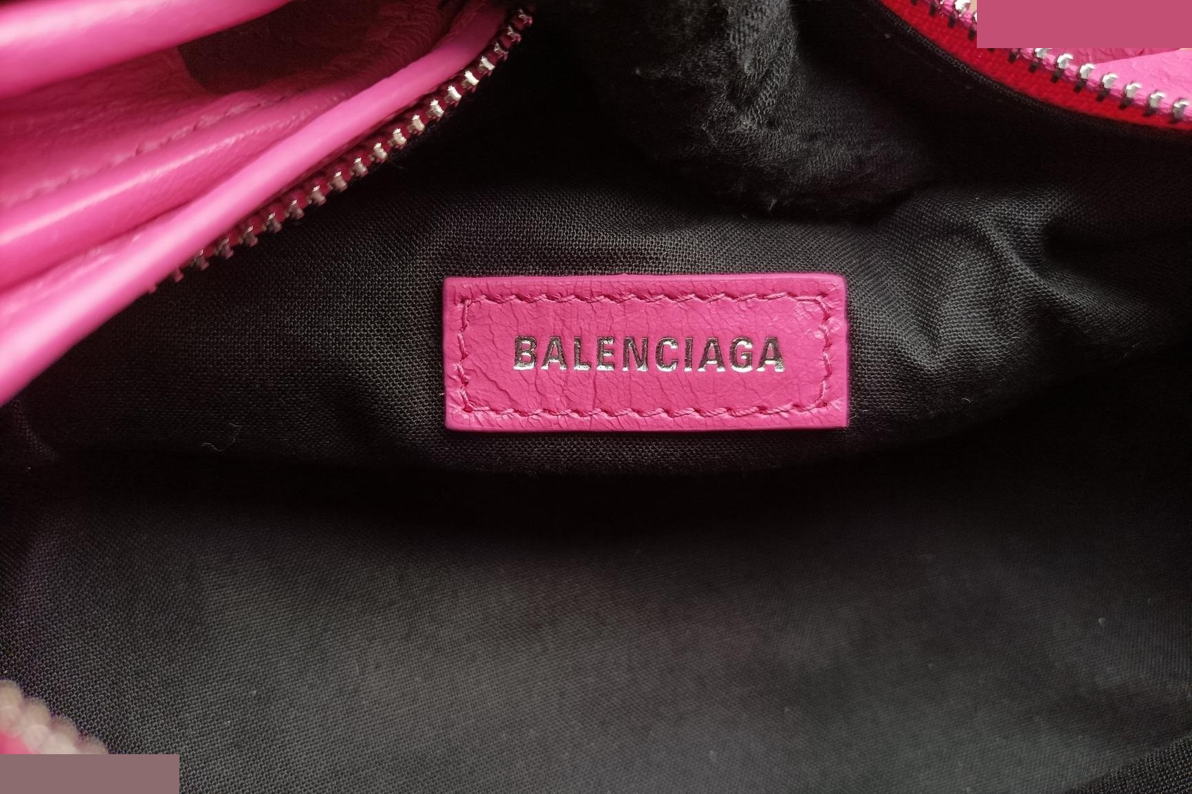 Super Busy XS Sling Bag, Leather, Pink — view 7