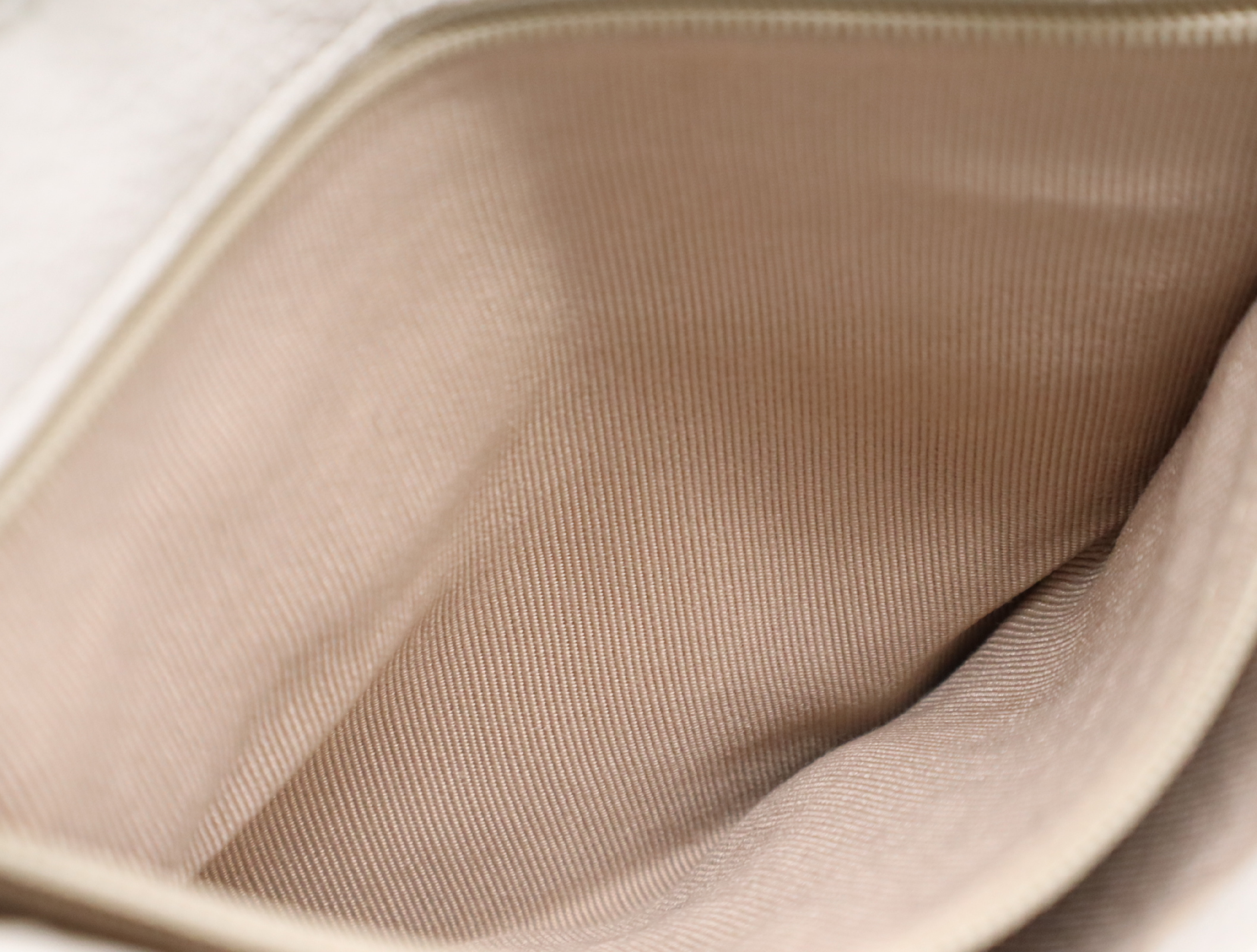 Leather 4G Logo Hardware Shoulder Bag, White, with Dust Bag — view 13