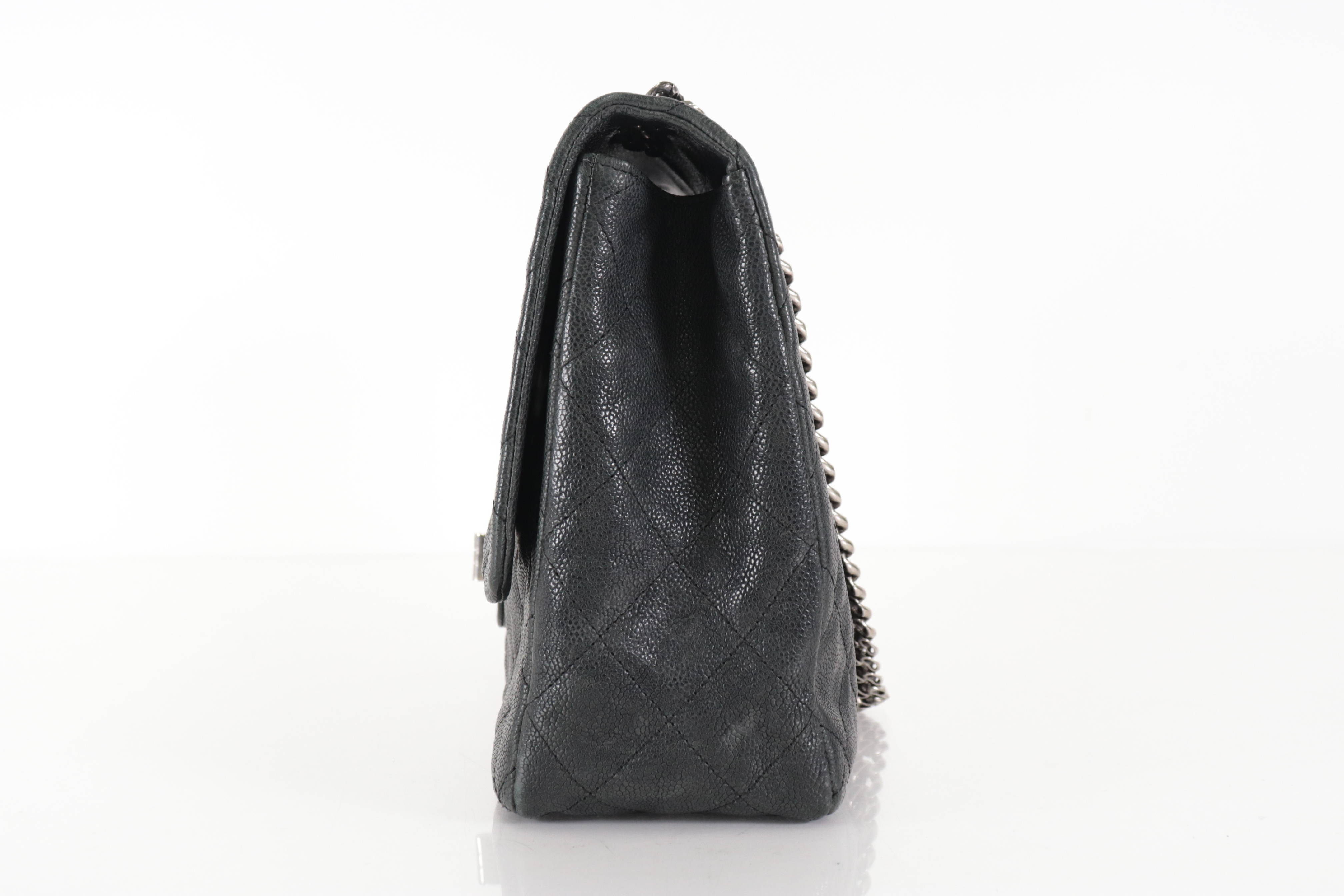 Caviar 2.55 Lock Chain Shoulder Bag (Serial No. 11) — view 5