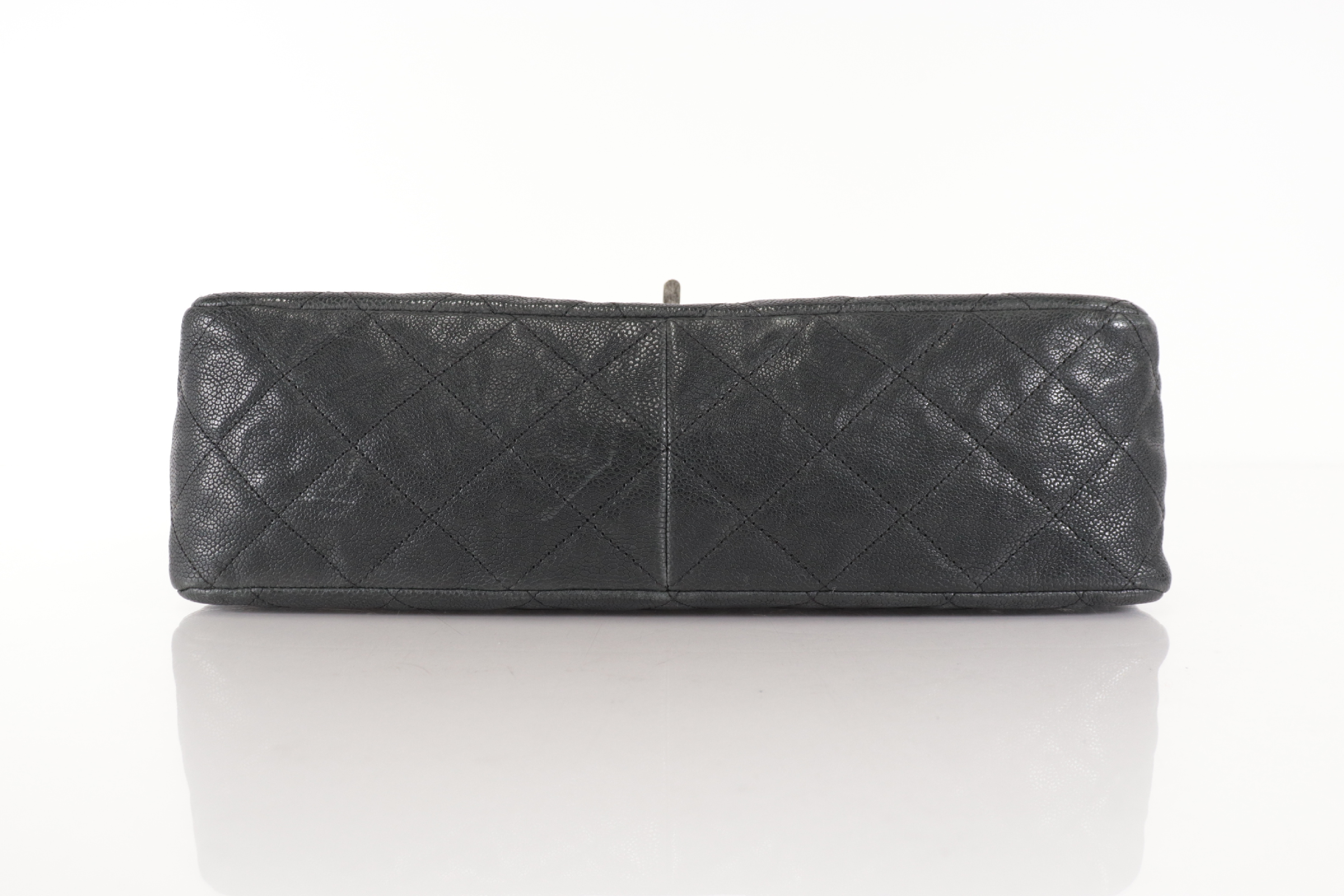 Caviar 2.55 Lock Chain Shoulder Bag (Serial No. 11) — view 7