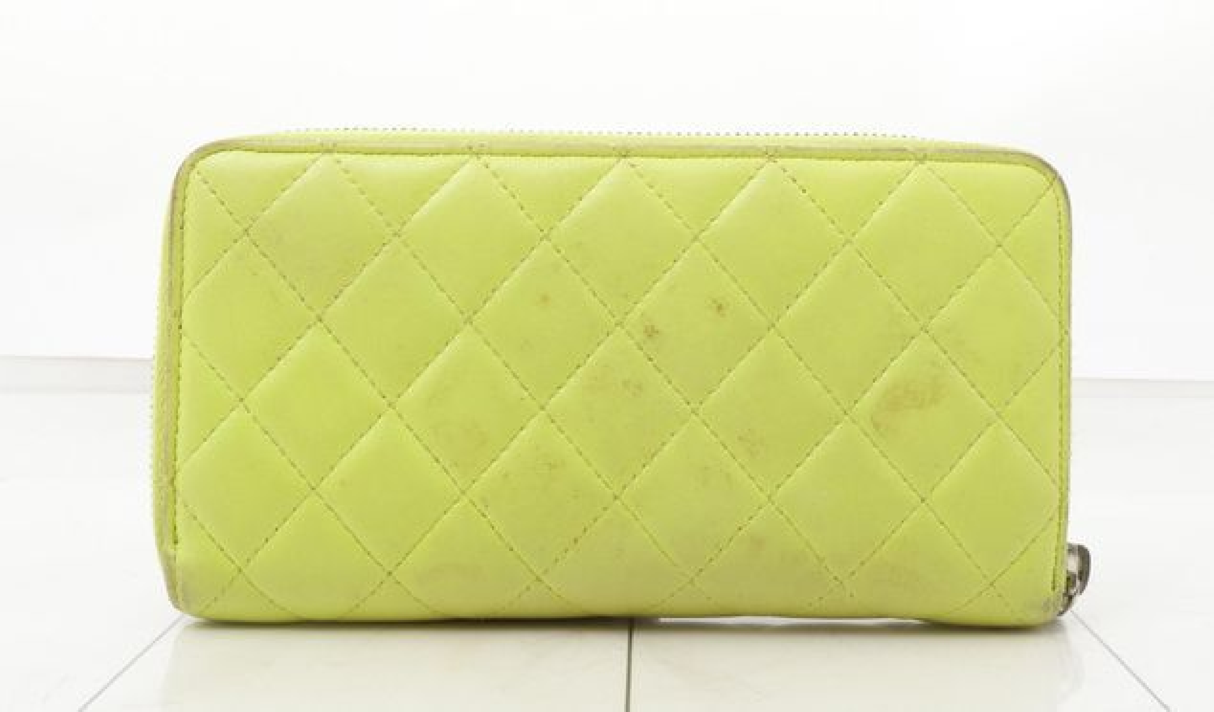 Matelassé Lambskin Coco Mark Round Zip Long Wallet — view 2