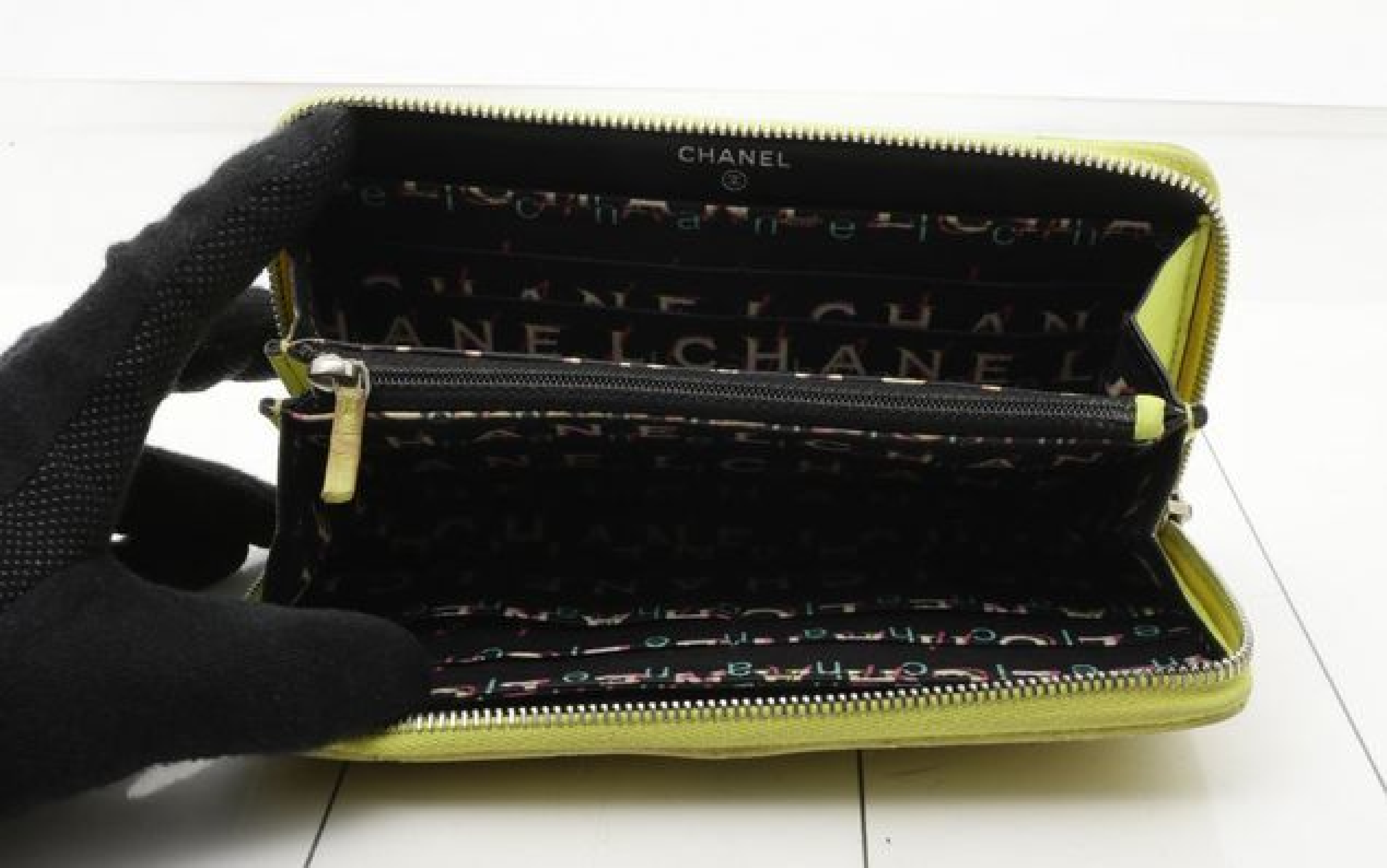 Matelassé Lambskin Coco Mark Round Zip Long Wallet — view 3