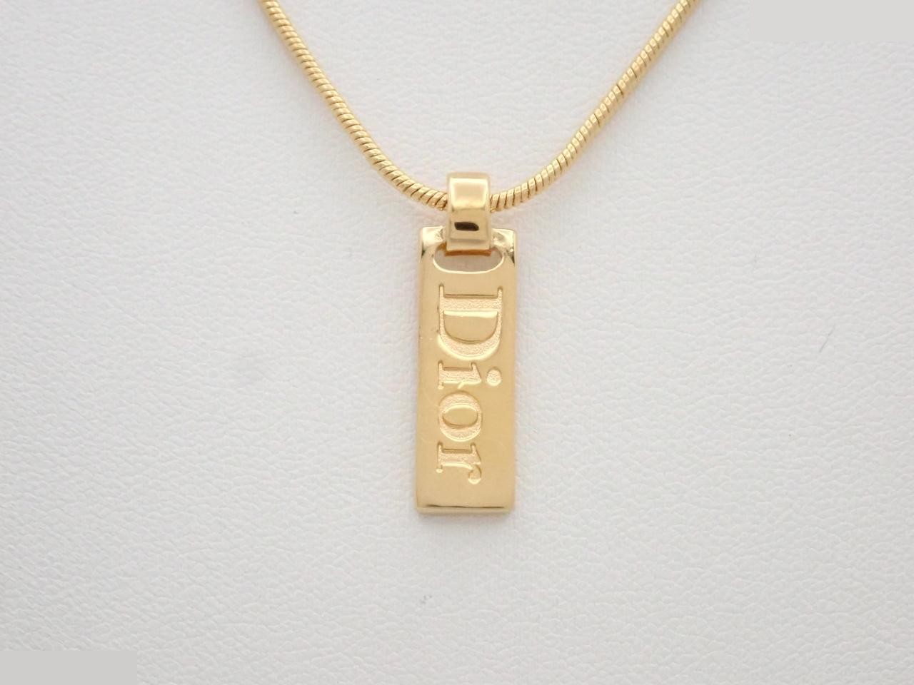 Other lines: Precious metals, necklaces, pendants, chain approximately 43cm