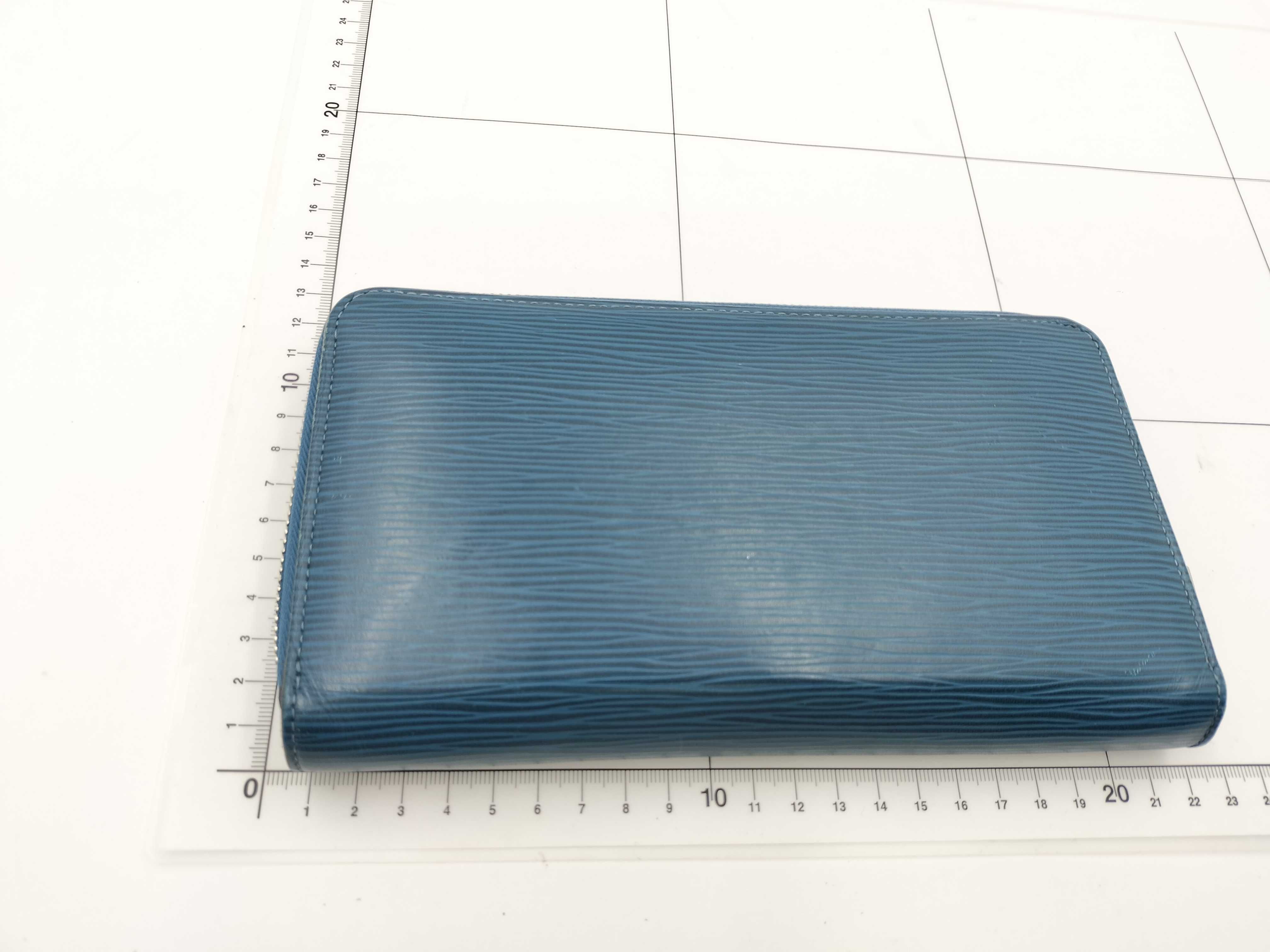 Epi Leather Round Zipper Long Wallet — view 2