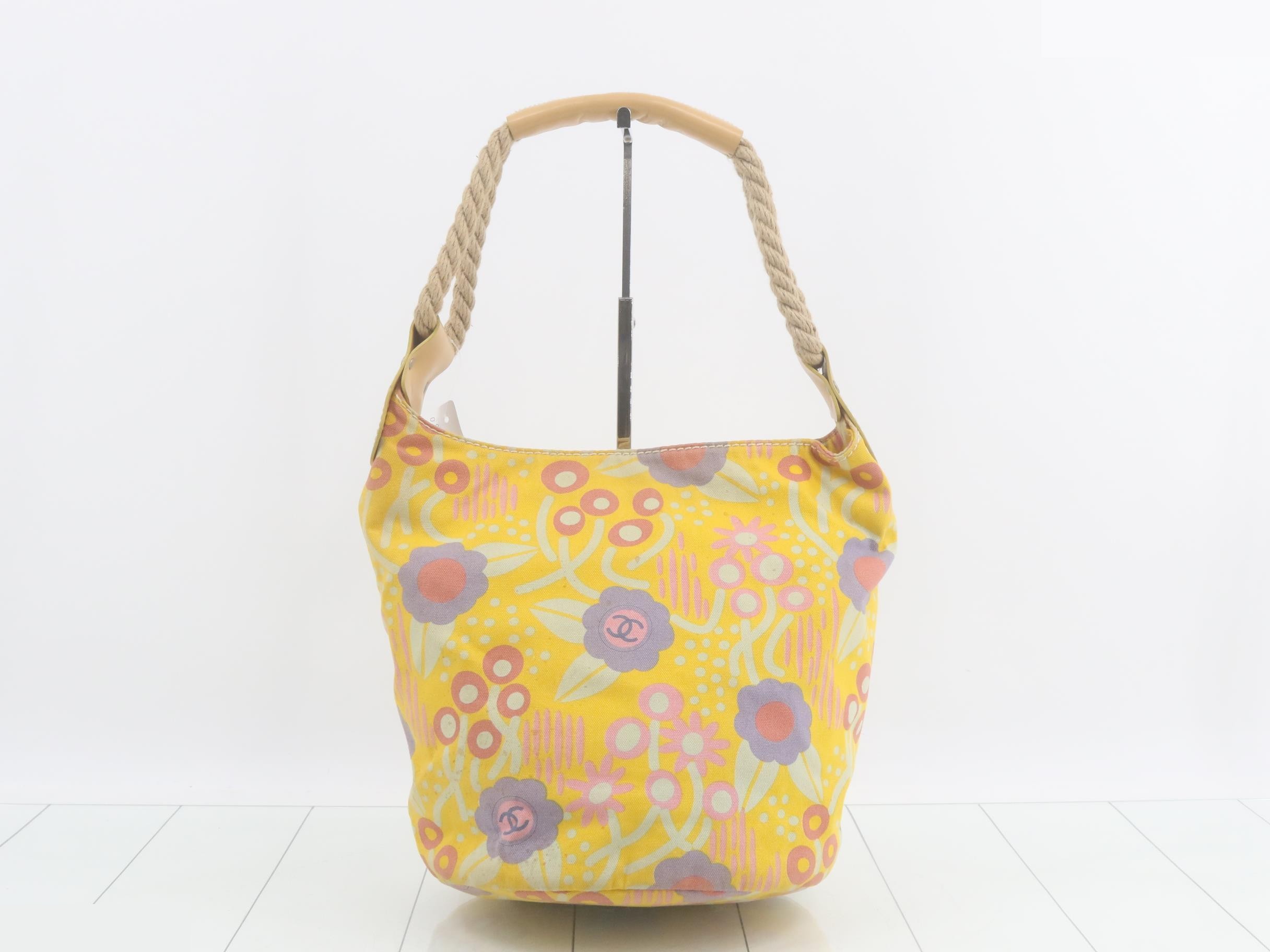 High Summer Tote Bag - Floral Pattern — view 2