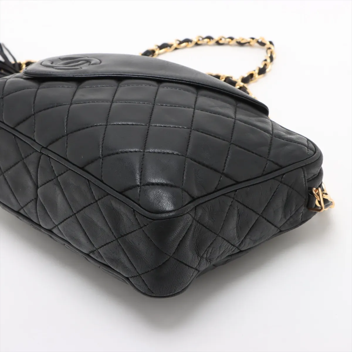 Matelasse Lambskin Chain Shoulder Bag Fringe Black Gold Hardware 1147107 No. 1 — view 3
