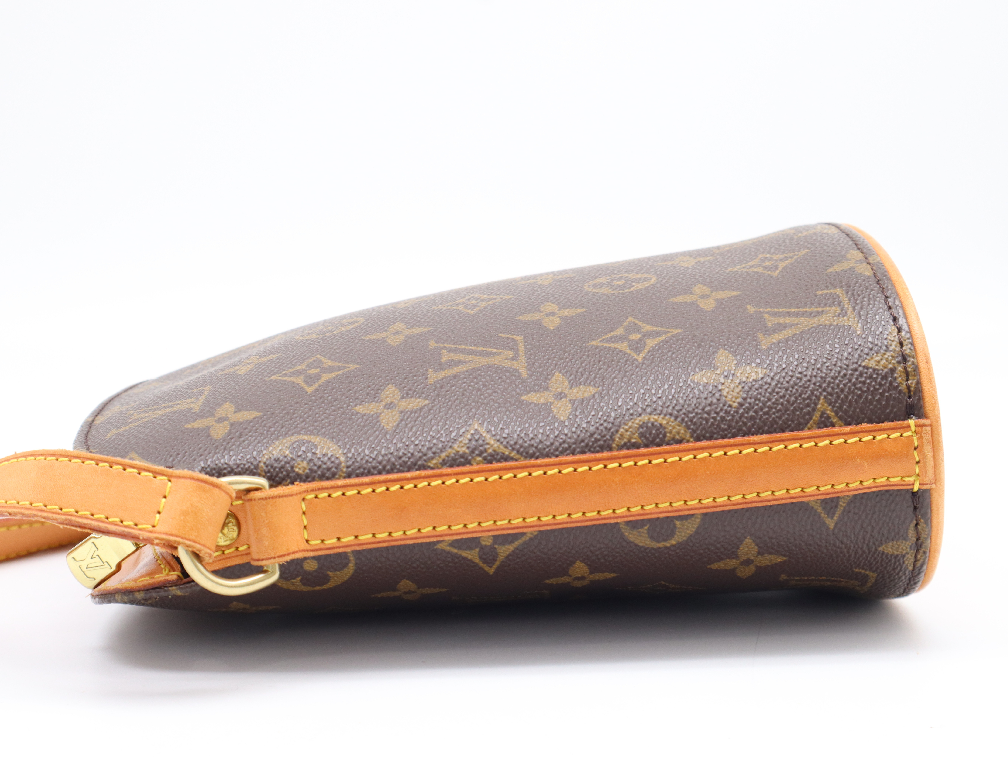 M51290 Monogram Druot Shoulder Bag — view 3