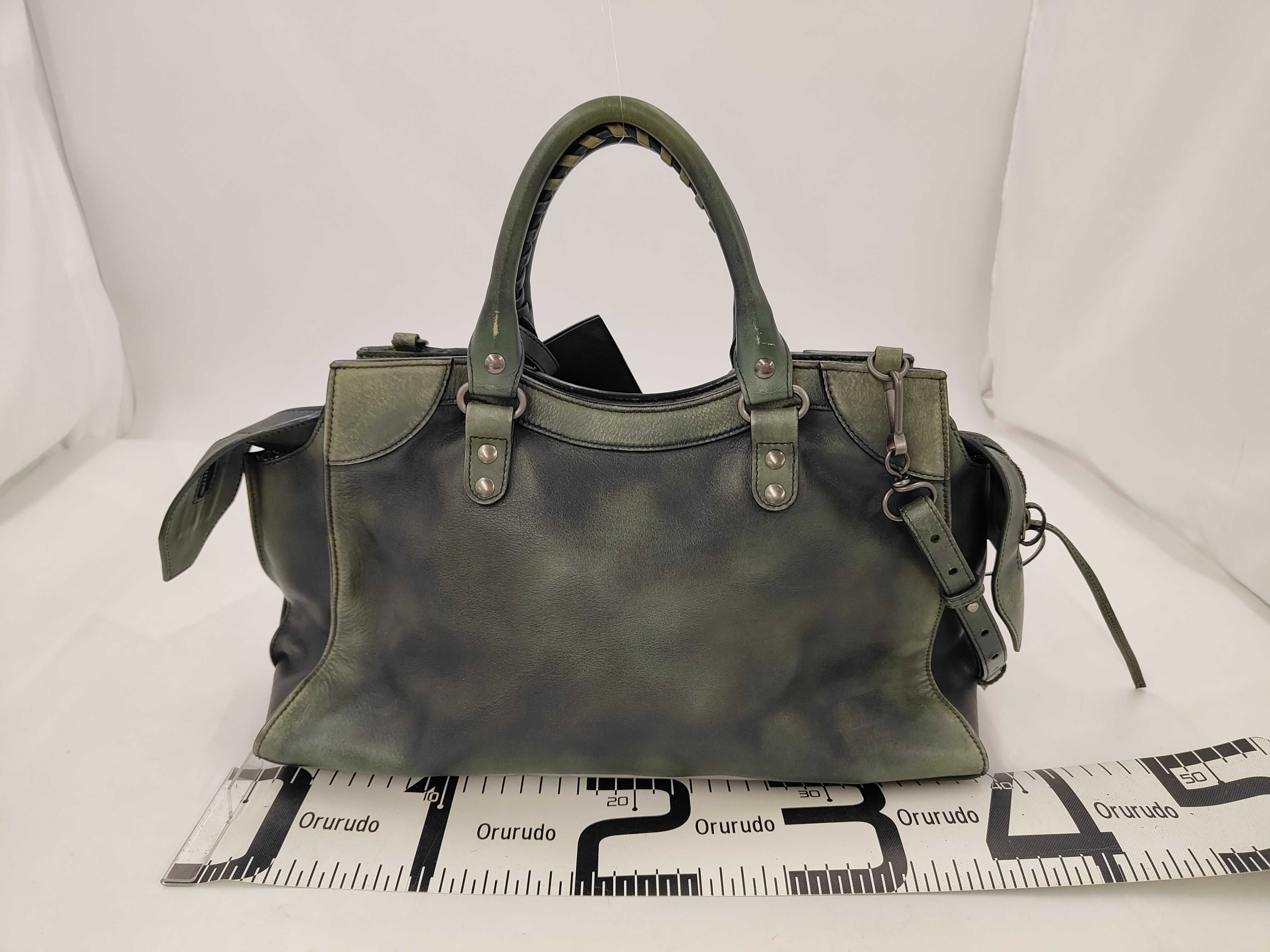 City Metallic Edge Green 390154 Leather Handbag — view 2