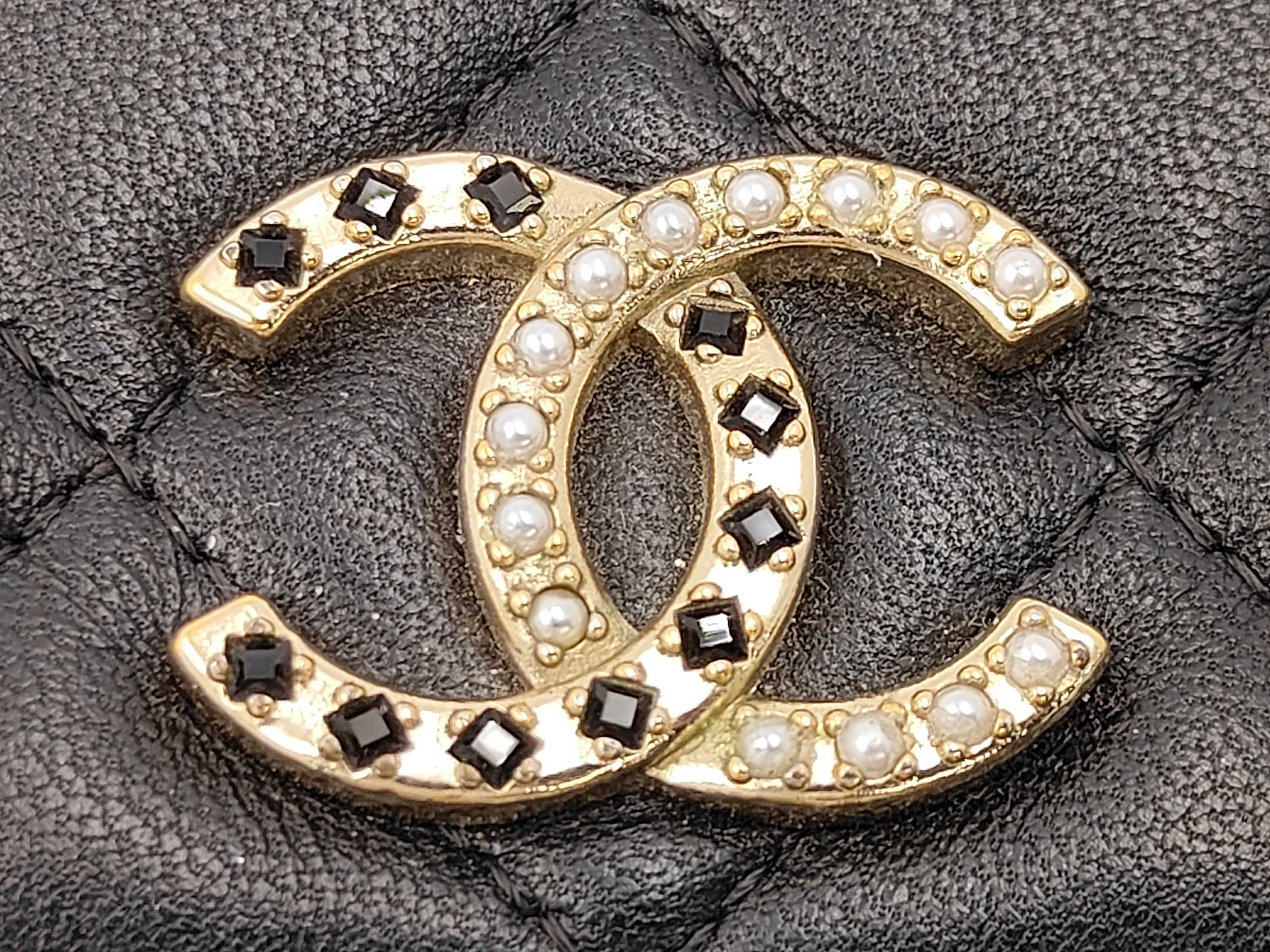 Matelassé Chain Shoulder Bag — view 12