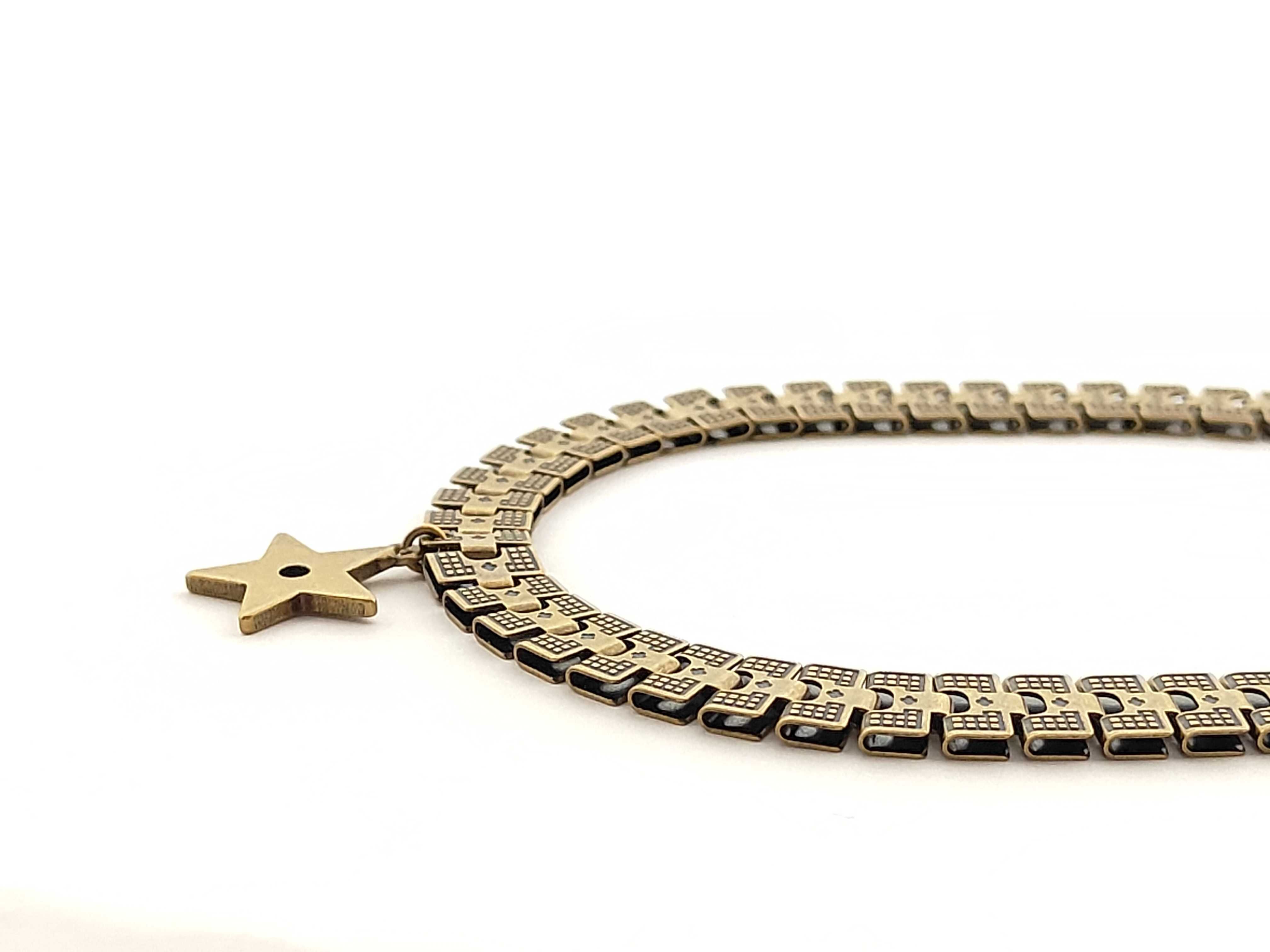 necklace — view 4