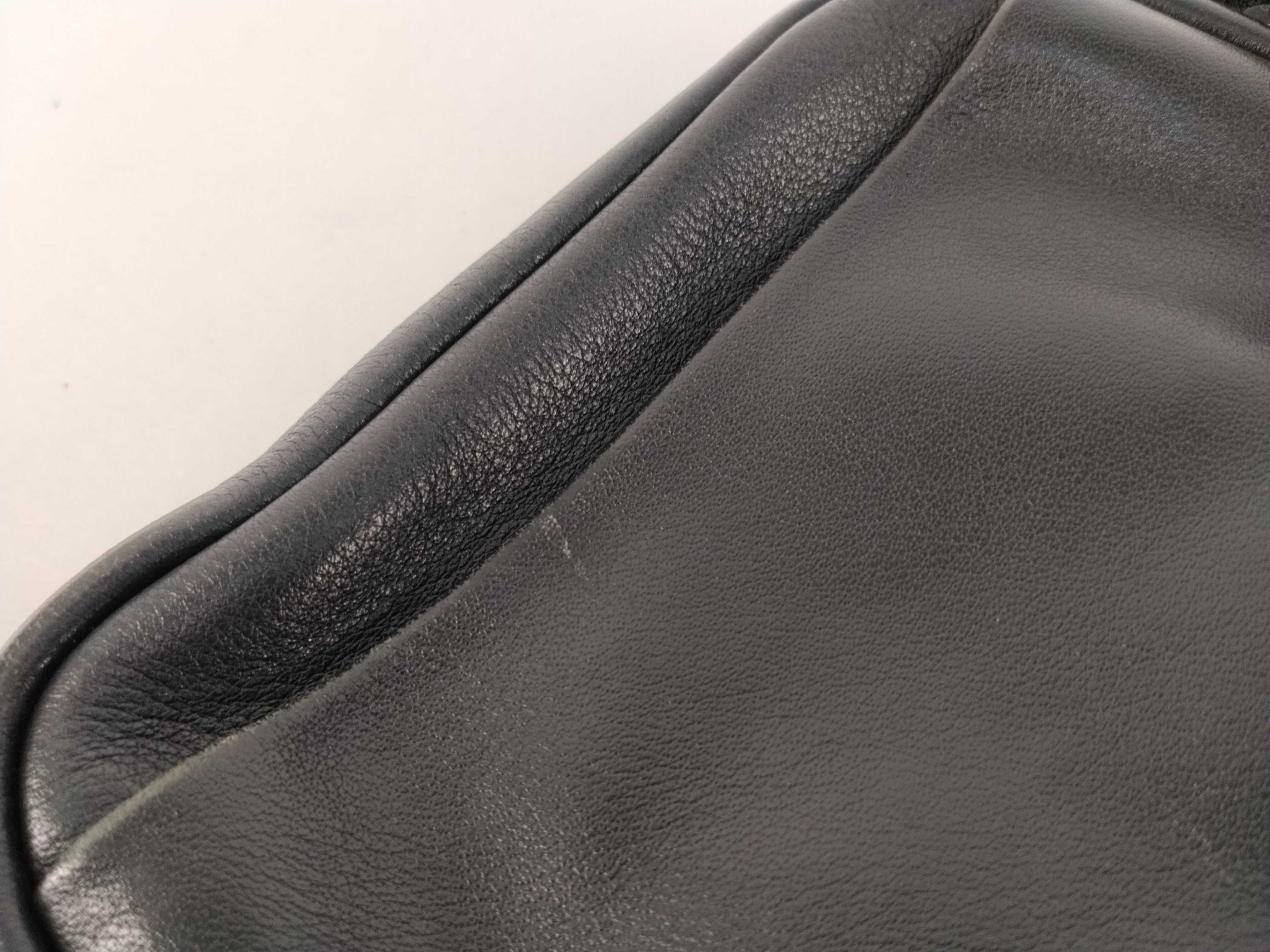 Shoulder Bag Everyday Leather Black Shoulder Bag — view 15