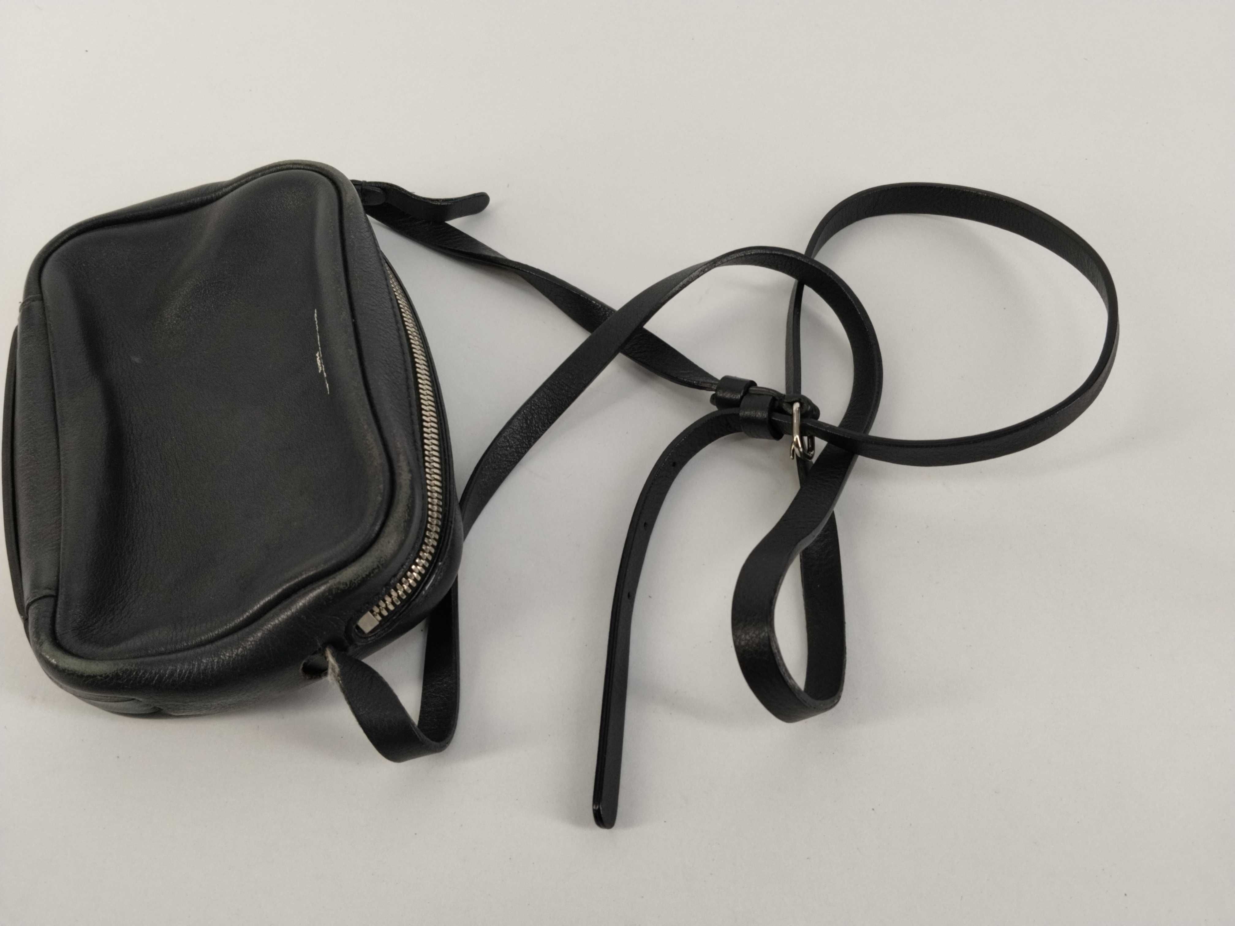 Shoulder Bag Everyday Leather Black Shoulder Bag — view 3