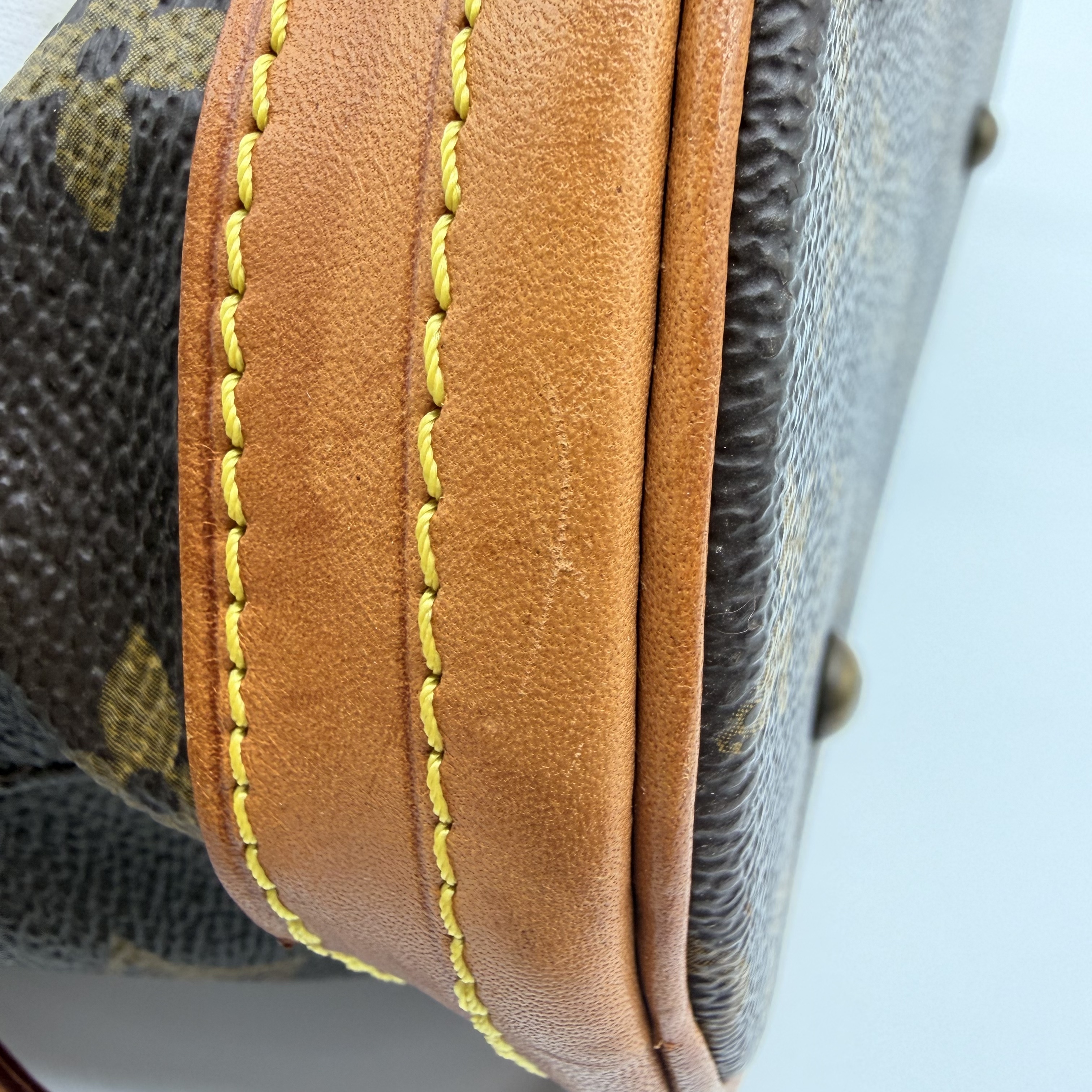 【*Shipped from: China*】LOUIS VUITTON Bucket PU Handbag — view 10