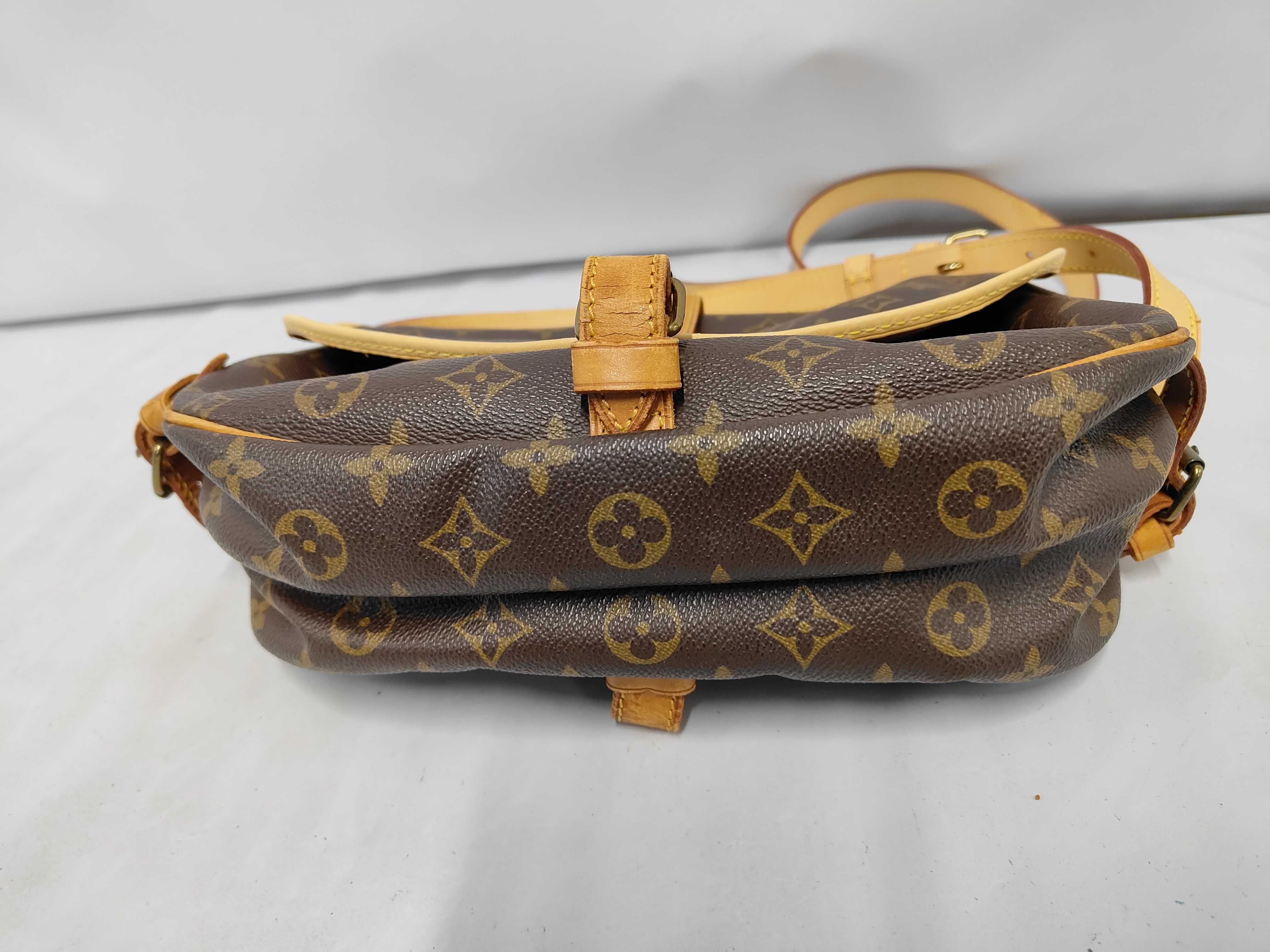 M42256 Monogram Saumur 28 Shoulder Bag — view 3