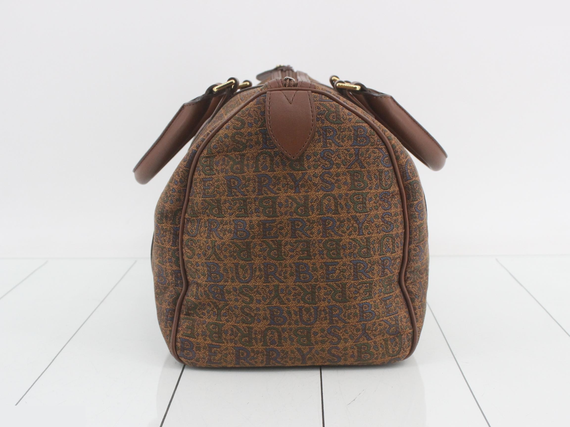 handbags for men and women, available in brown, blue, and green, featuring a horse logo. — view 3