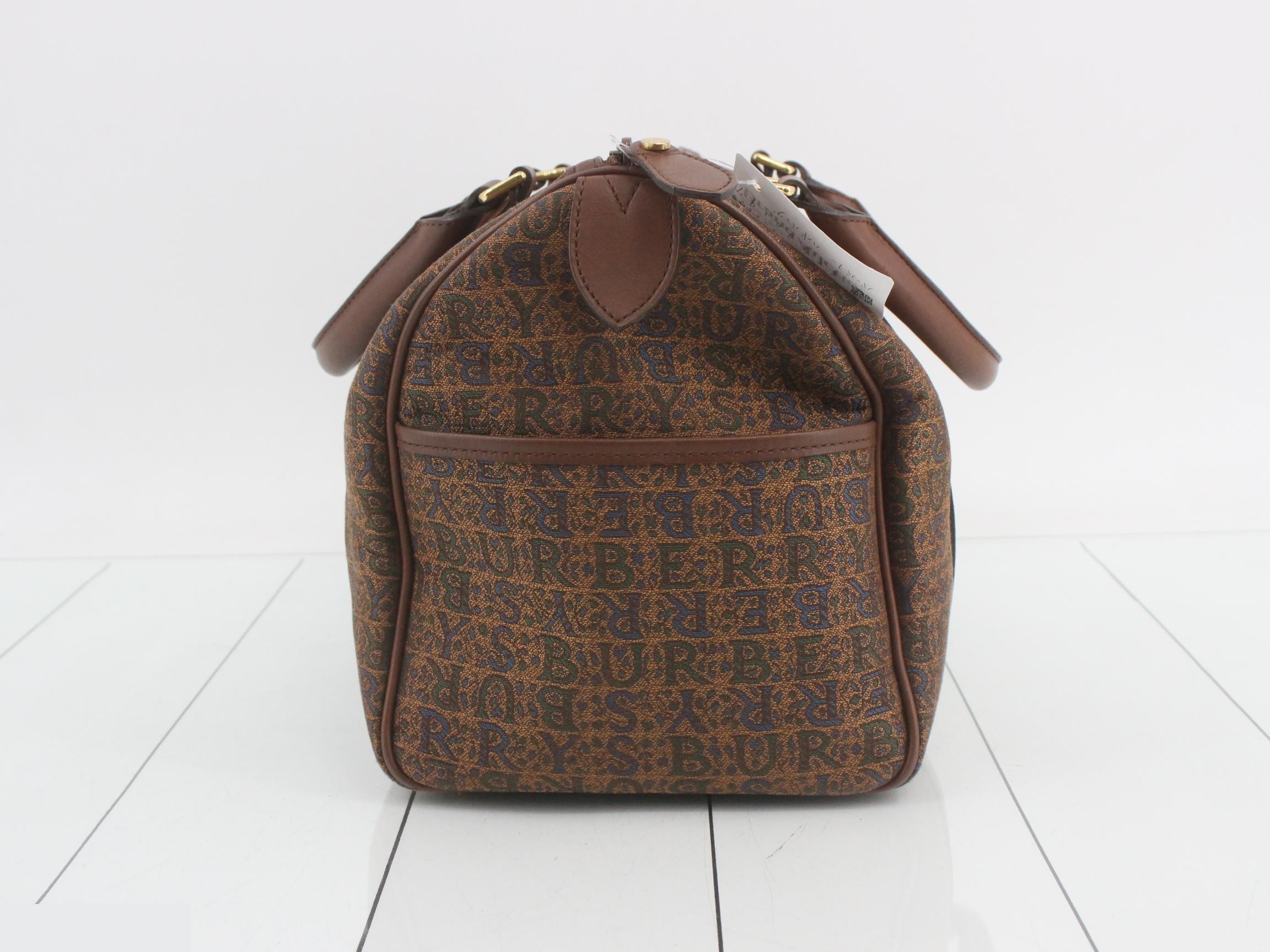 handbags for men and women, available in brown, blue, and green, featuring a horse logo. — view 4