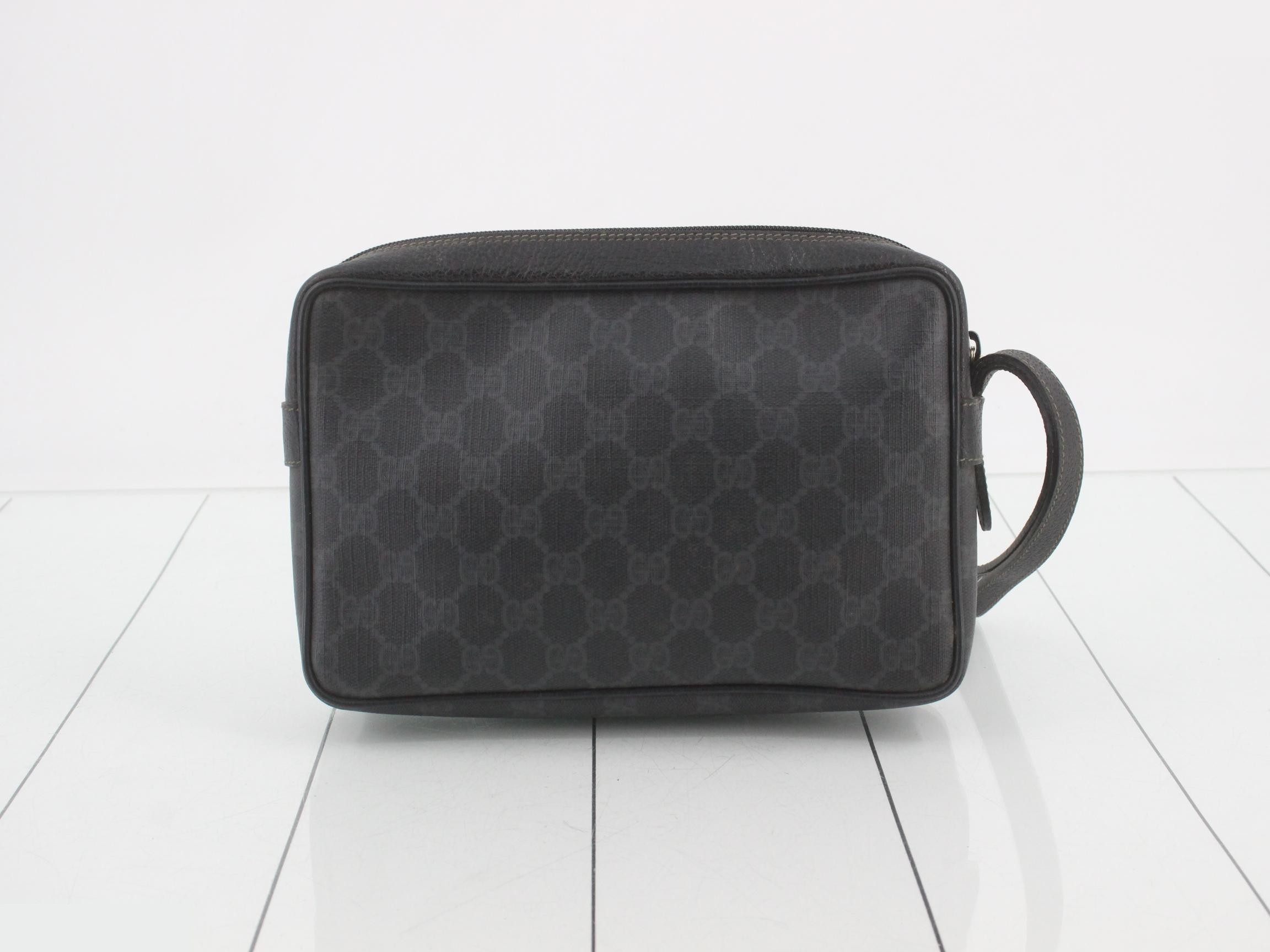 clutch — view 2