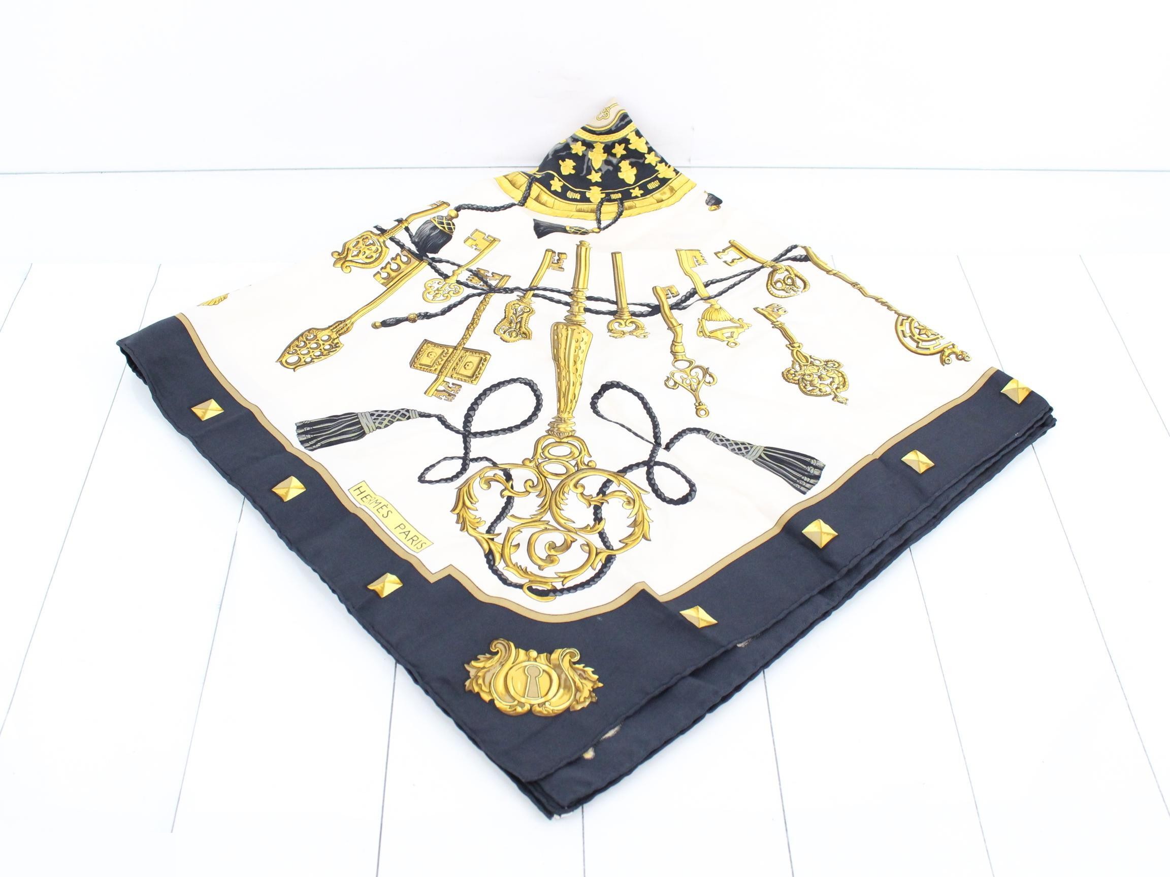 Carre 90 Key Pattern Scarf