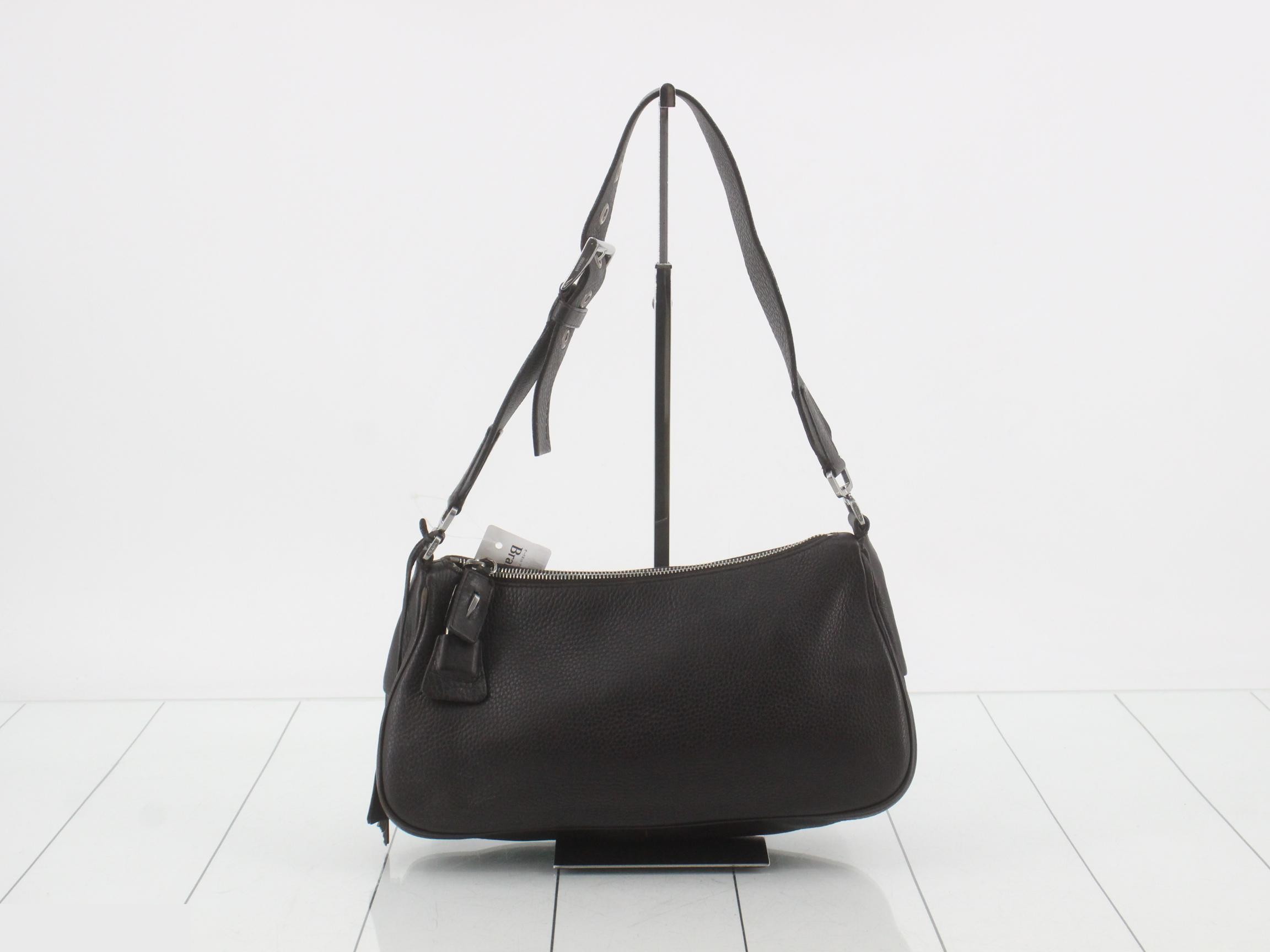 One-shoulder leather bag
