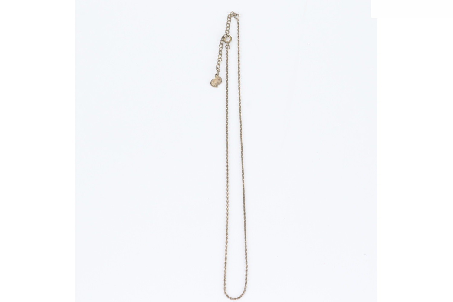 Gold necklace pendant accessory, chain approximately 44cm long. — view 2
