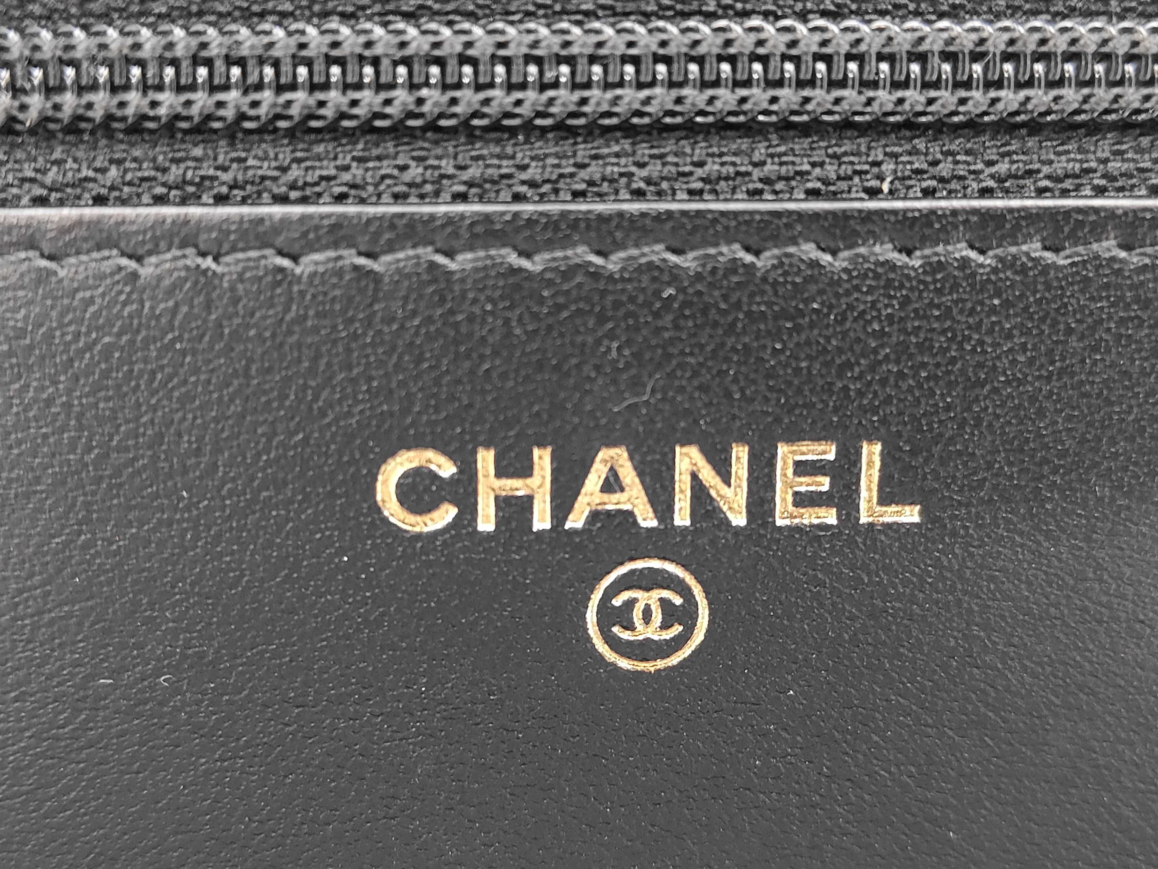 Boy Chanel Caviar Skin Chain Wallet AP1117 Gold Hardware Shoulder Bag — view 11
