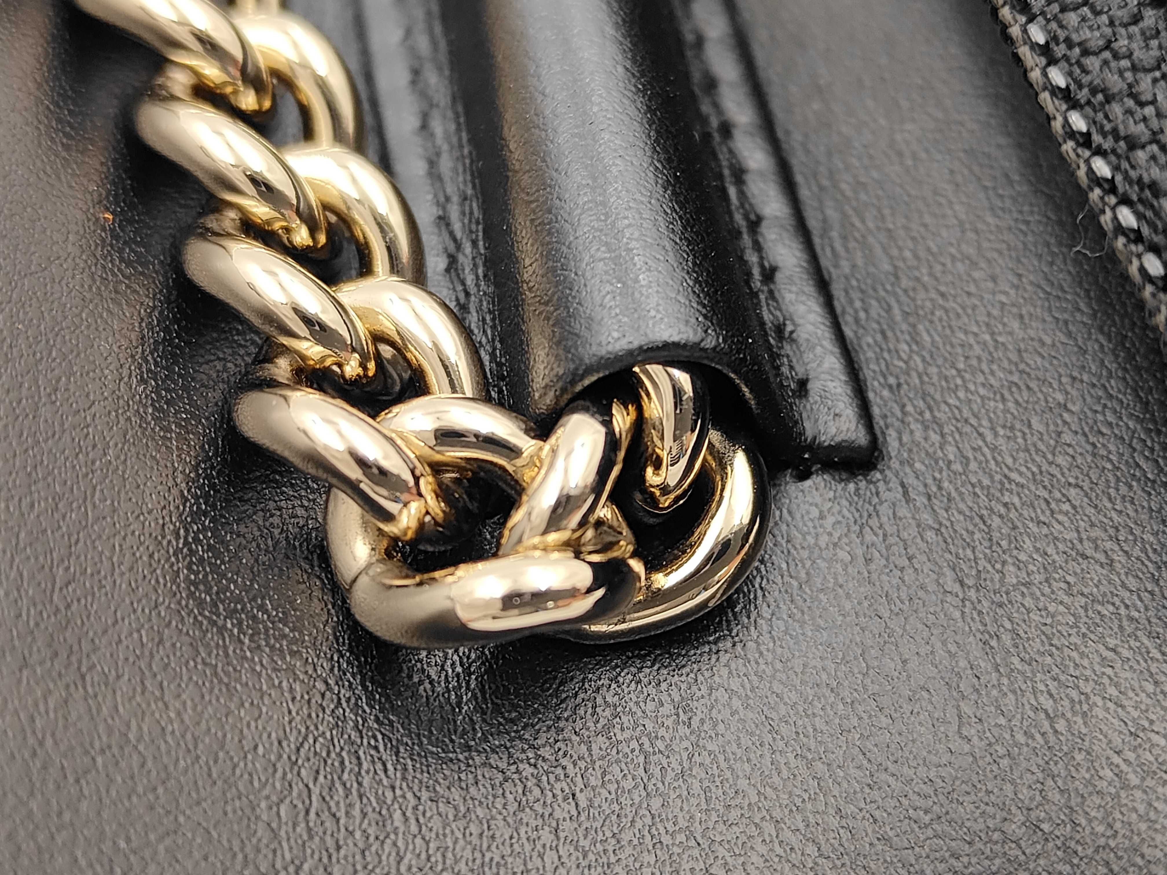 Boy Chanel Caviar Skin Chain Wallet AP1117 Gold Hardware Shoulder Bag — view 7