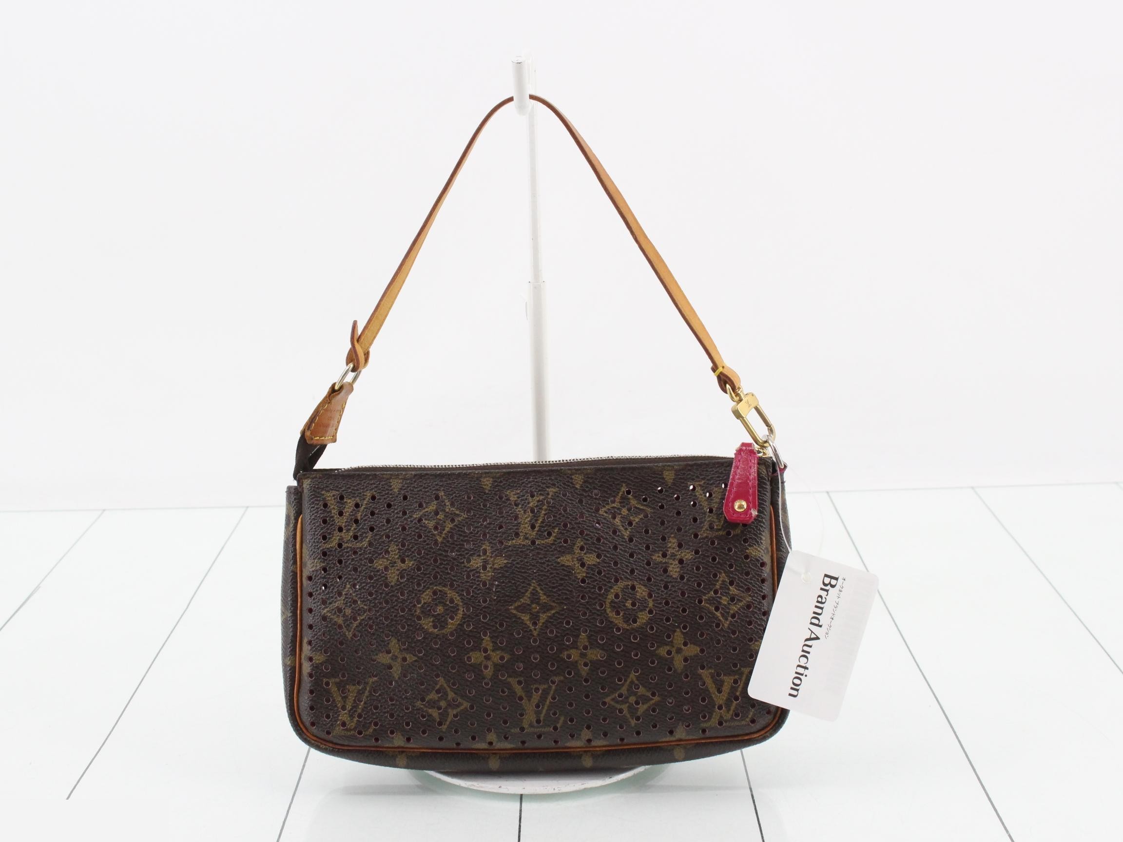 Perfo Pochette Accessoires Monogram M95183 — view 2