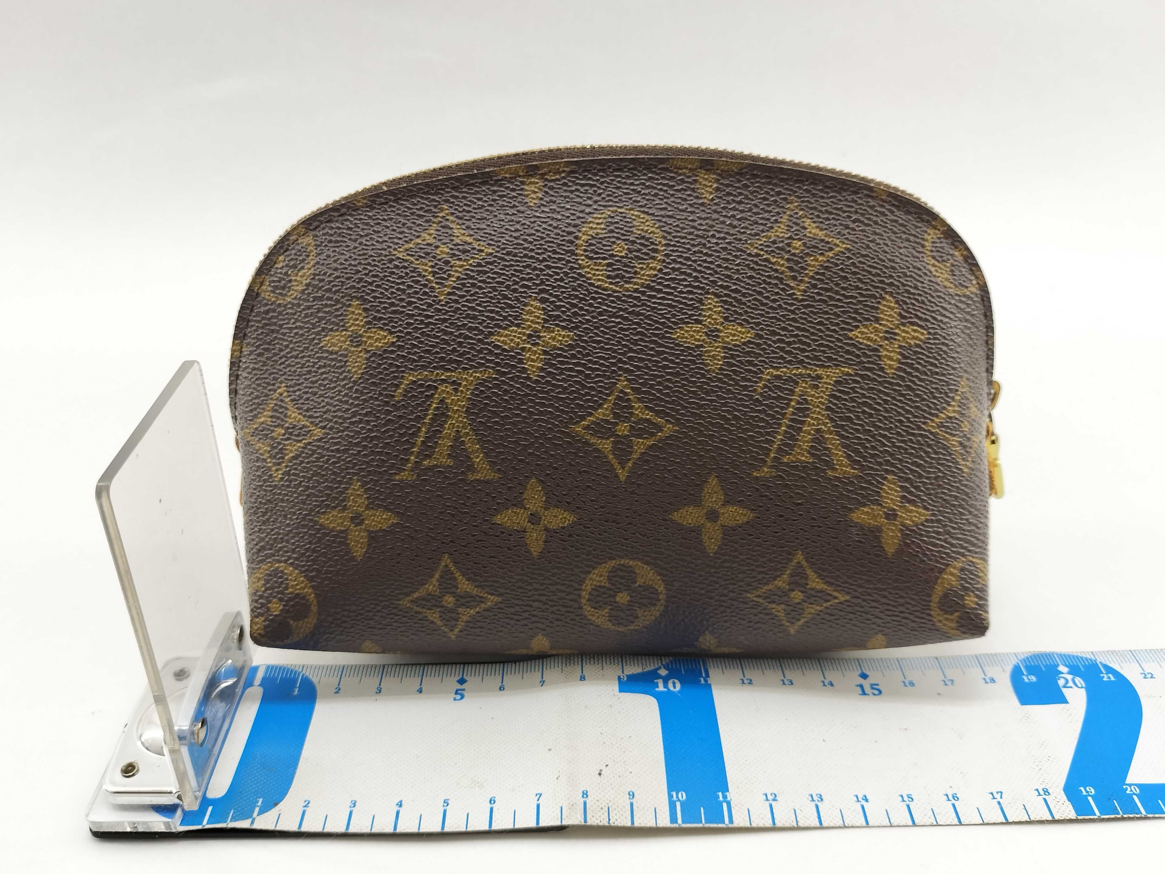 Monogram Louis Vuitton Monogram Pochette Cosmetic PM Pouch (VO8264) Pouch — view 2