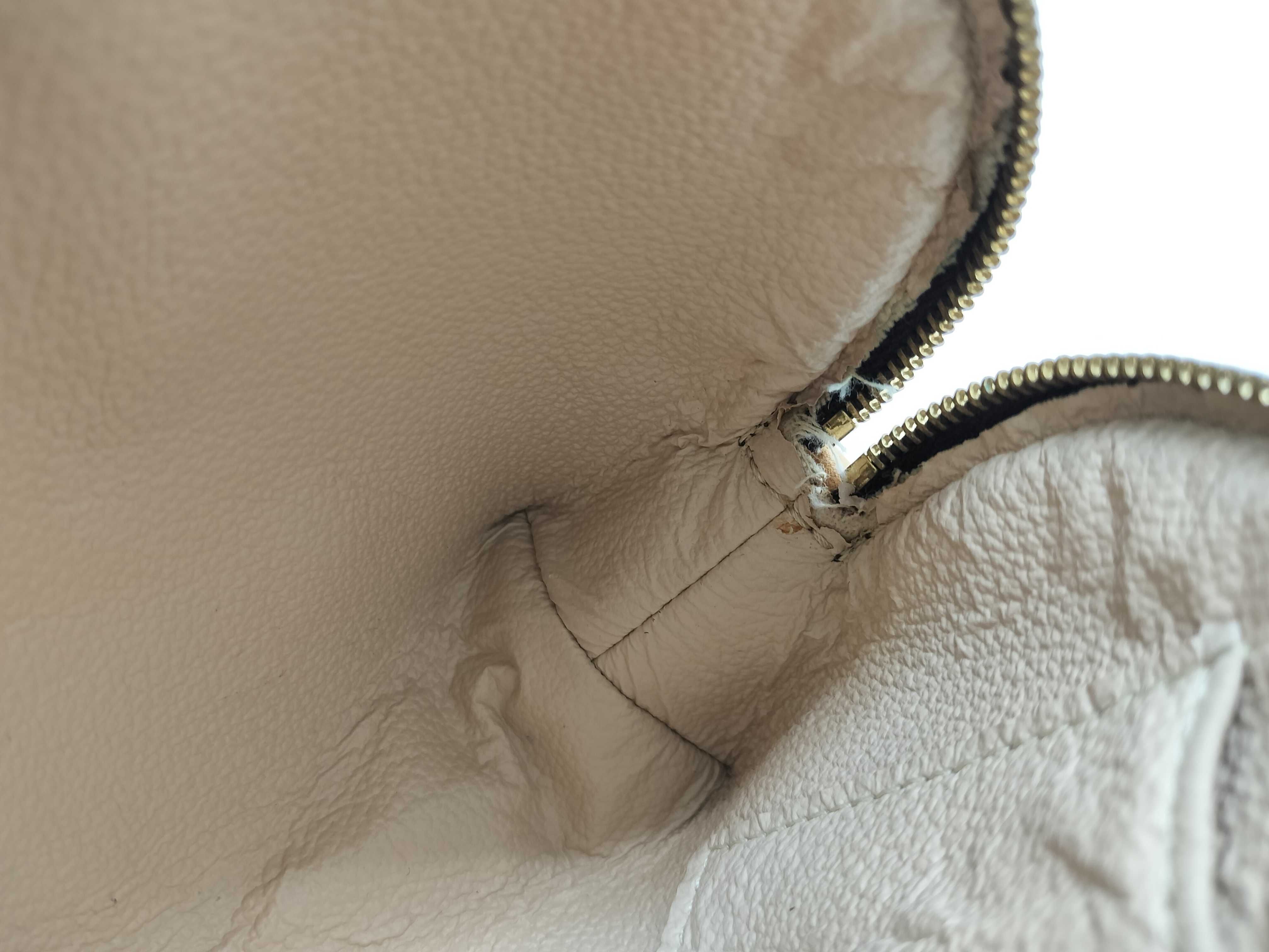 Monogram Louis Vuitton Monogram Pochette Cosmetic PM Pouch (VO8264) Pouch — view 10