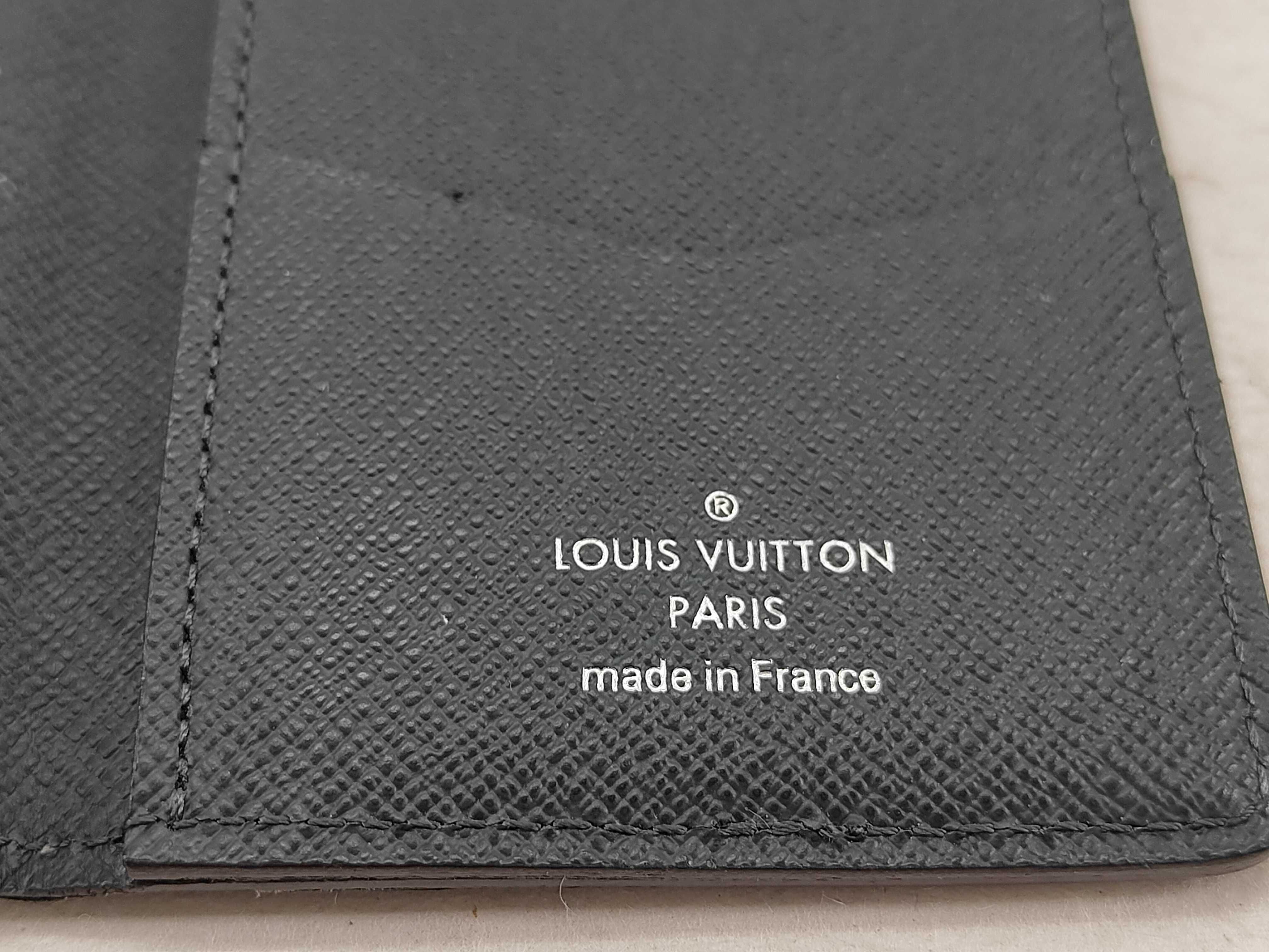 Taiga Louis Vuitton Organizer de Poche Card Case — view 9